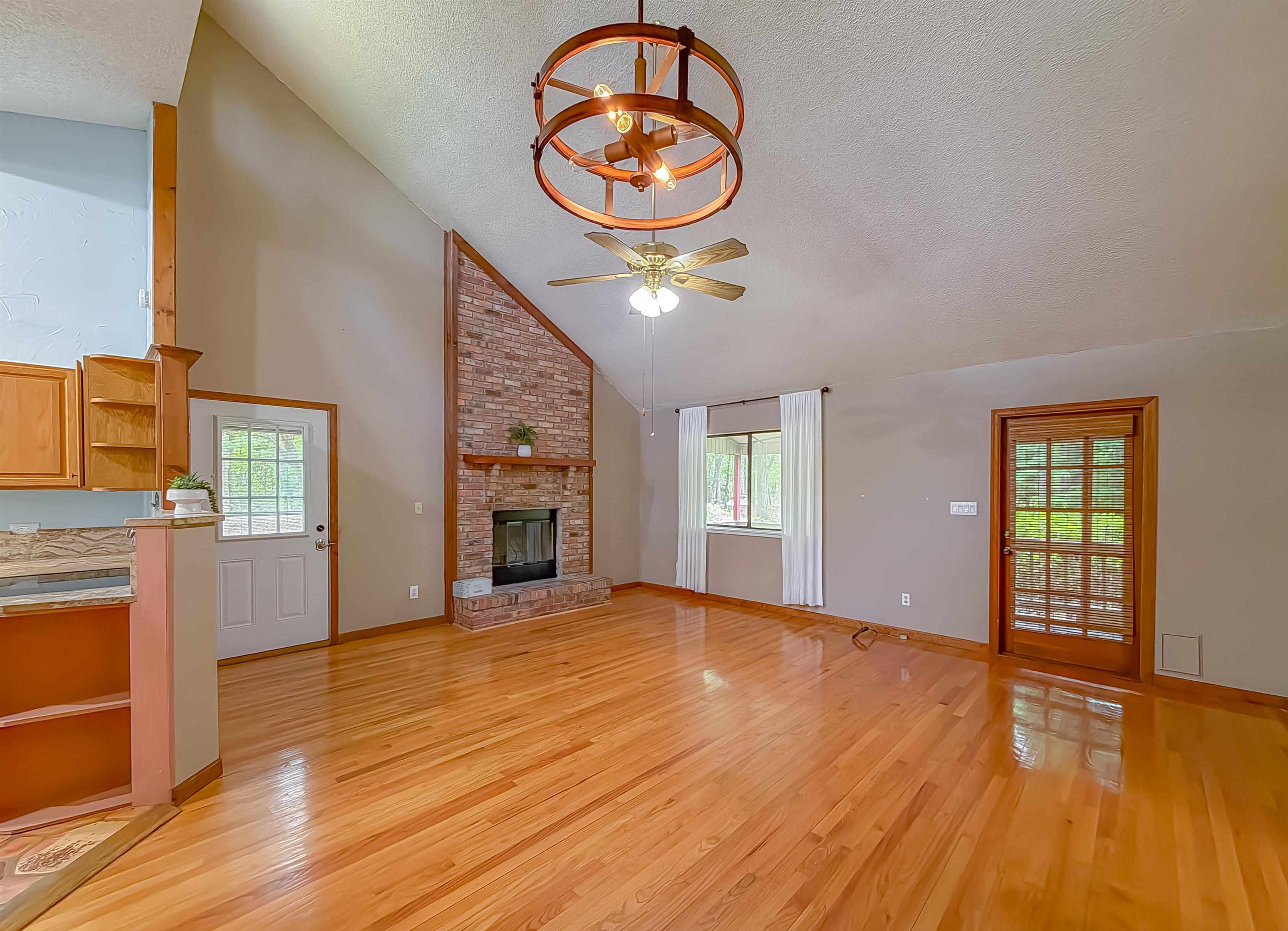 2275 Beaver Creek Drive — photo