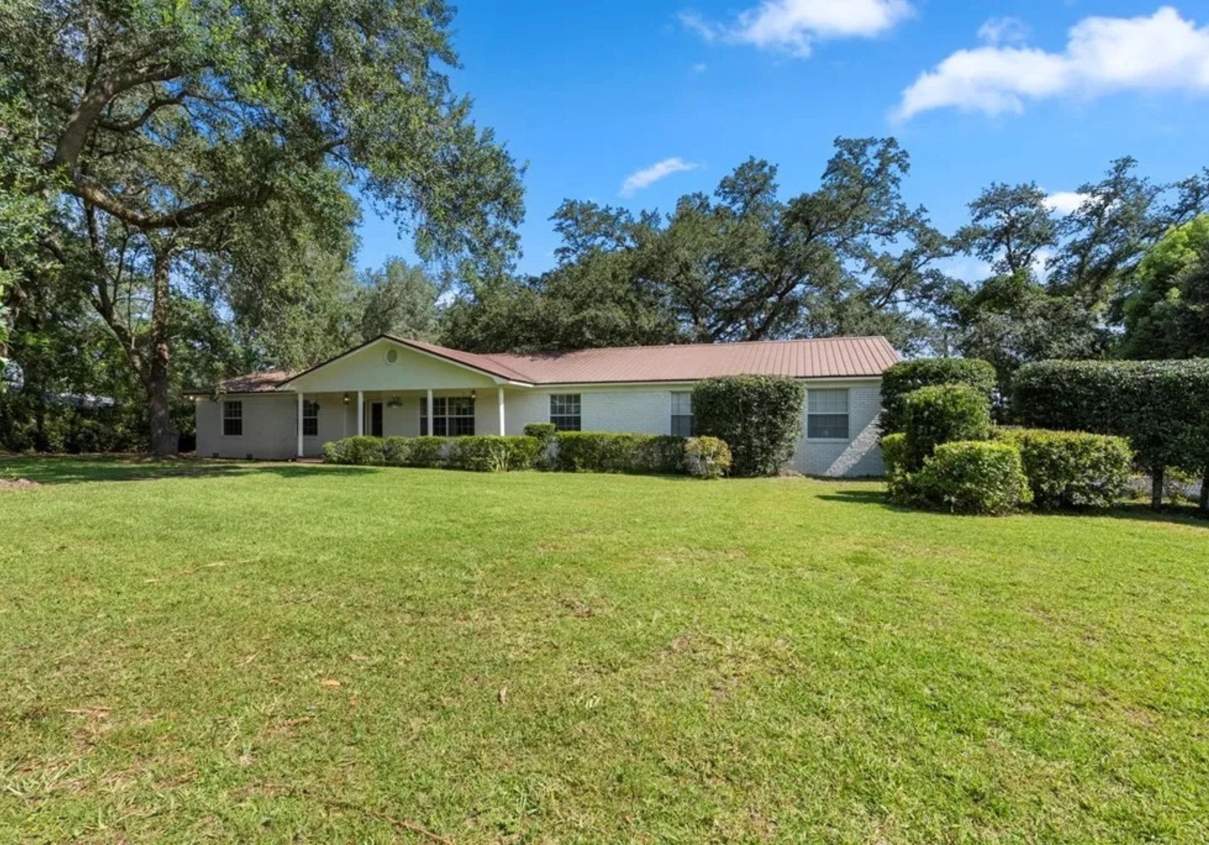 480 W Lakeview Drive — photo