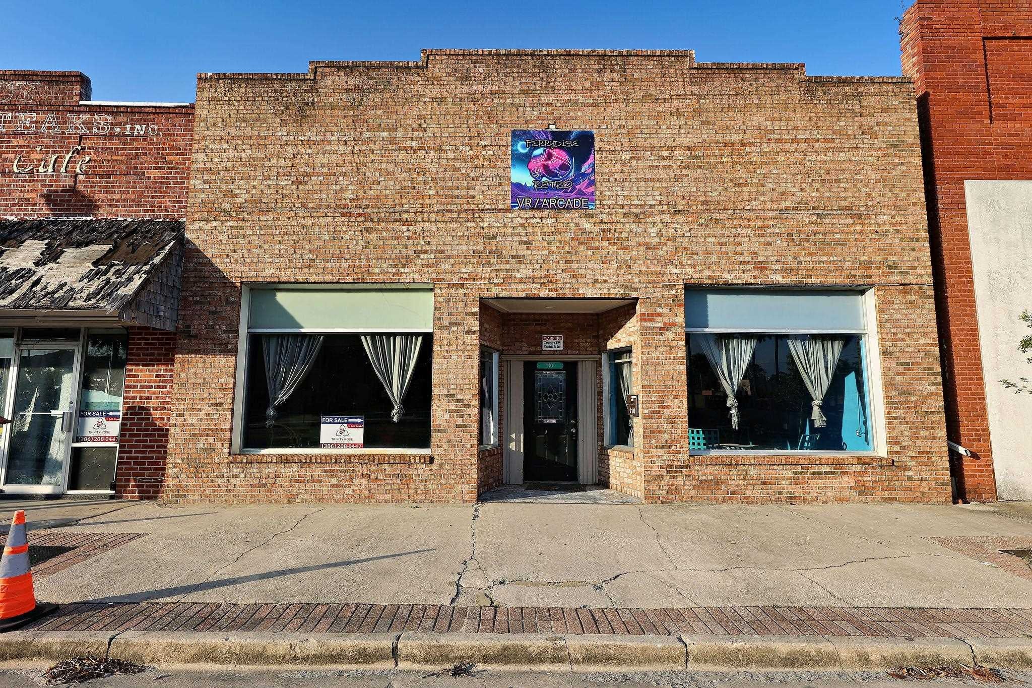 110 E Main Street — photo