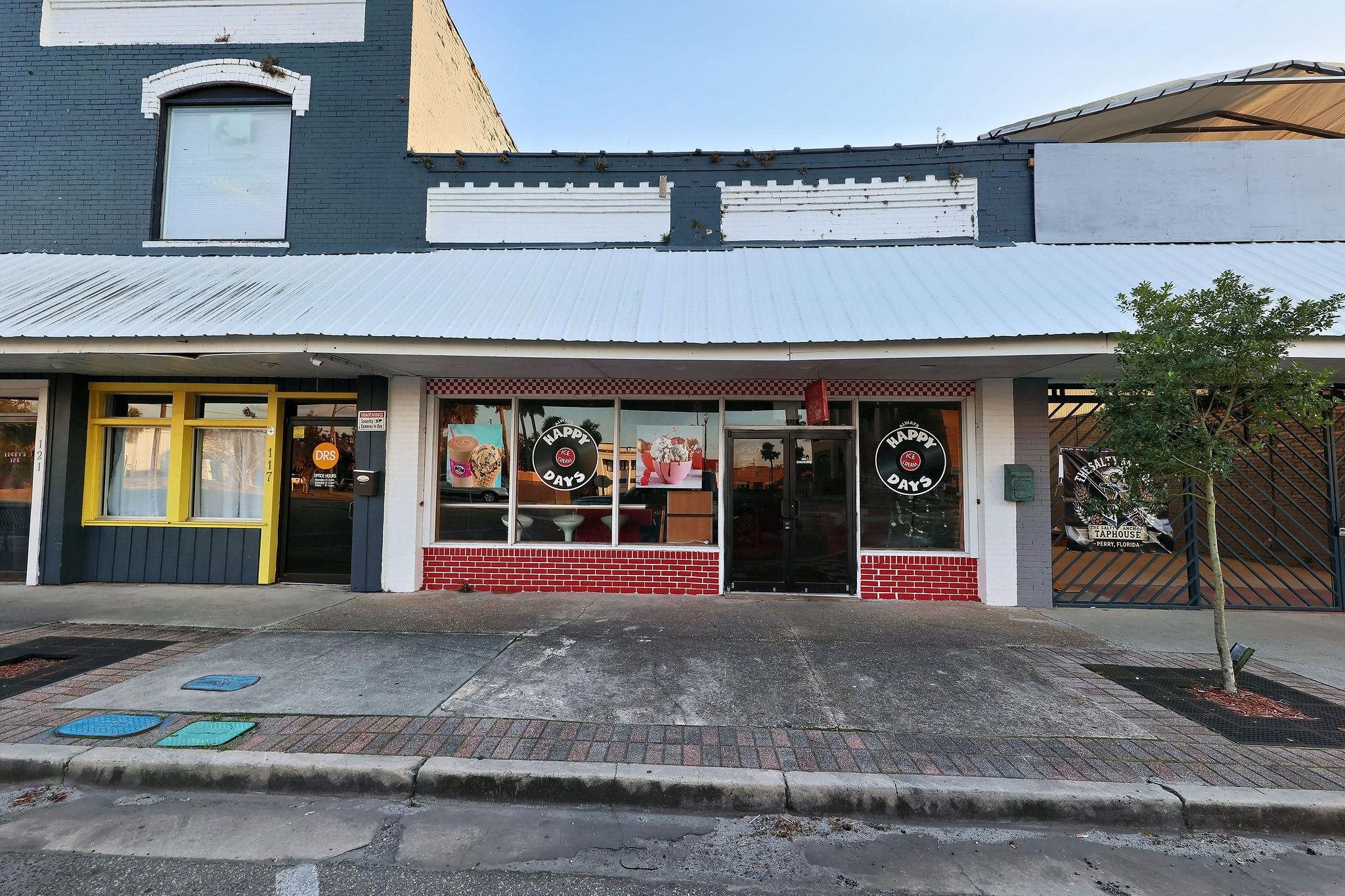 115 E Green Street — photo