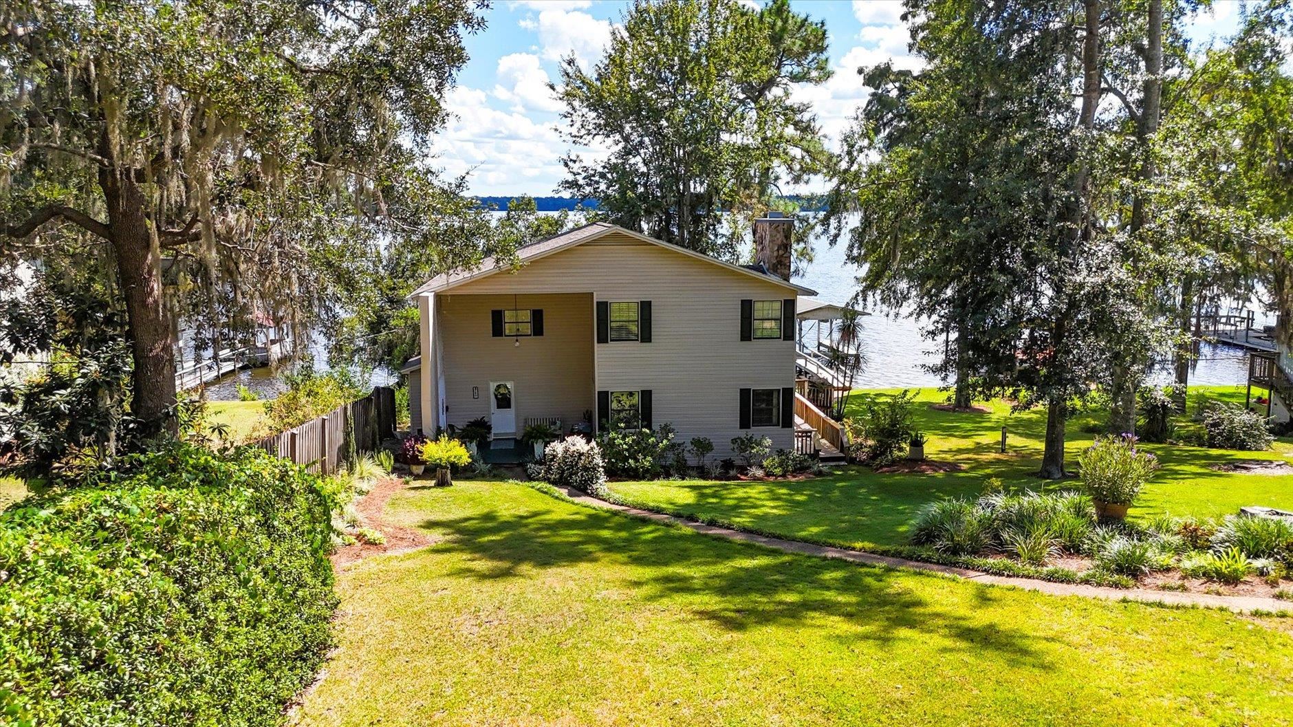 941 Drake Acres Road — photo