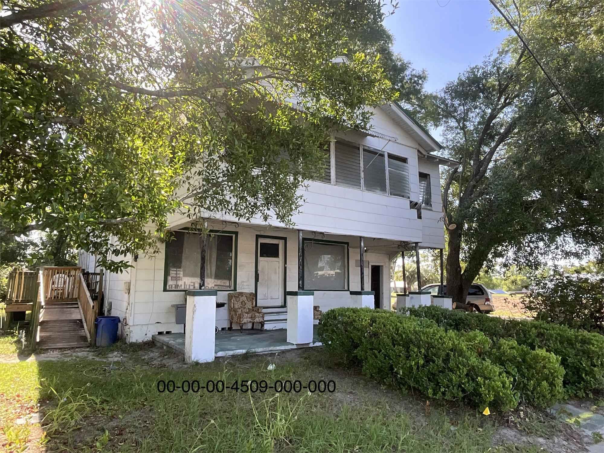 589 S Duval Avenue 1 — photo