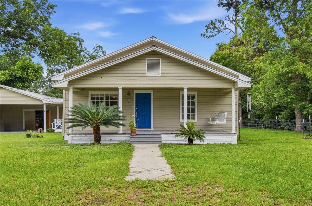 12610 NW Virginia G. Weaver Street — photo