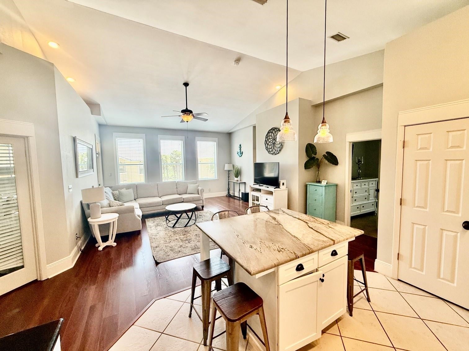 122 Shore Bird Drive 824 — photo