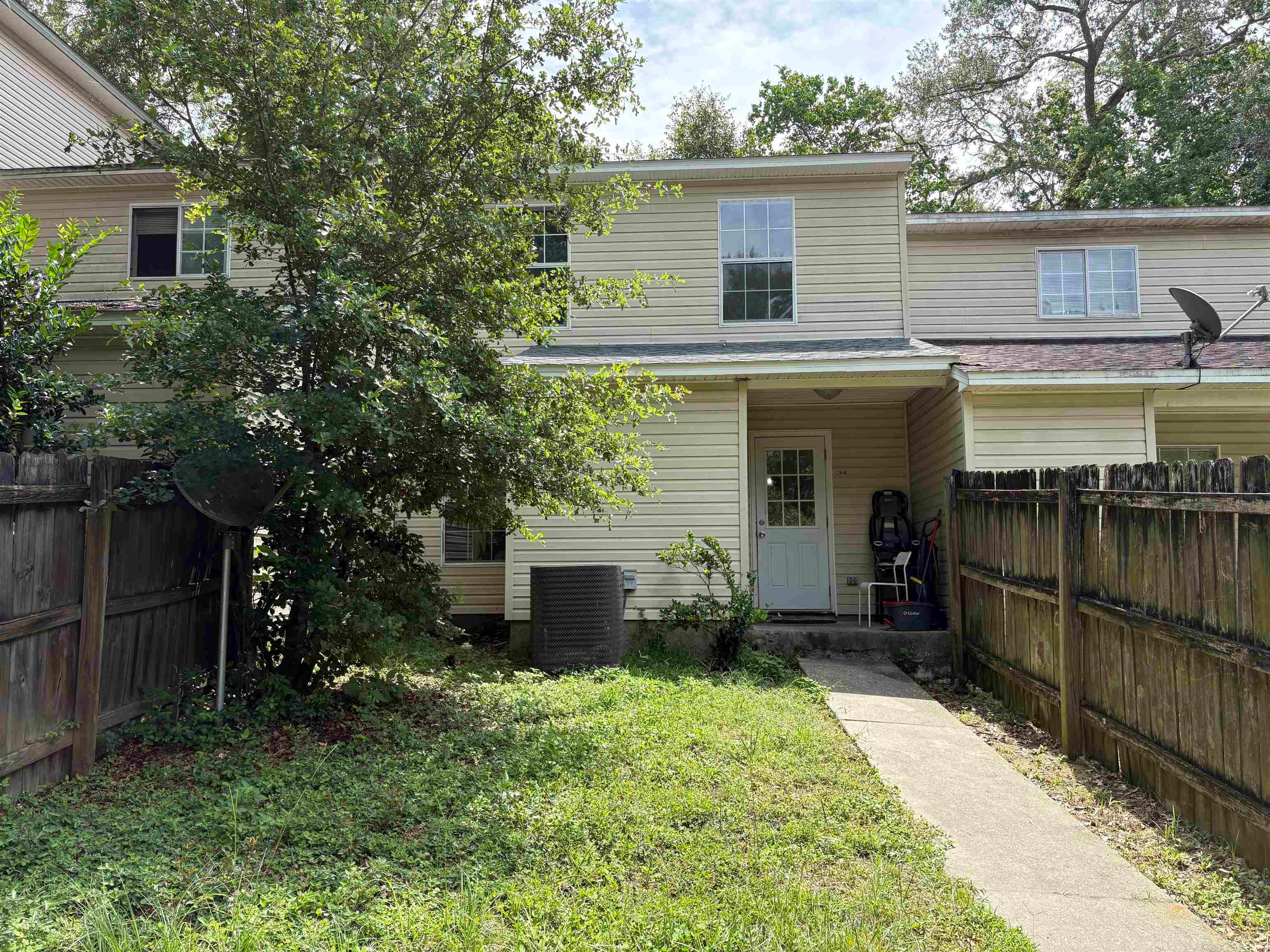 1264 Ocala Road B — photo