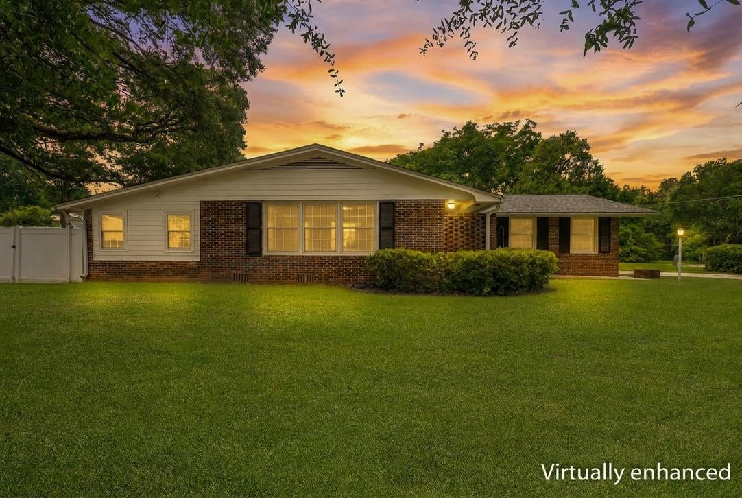 1507 Davis Drive — photo