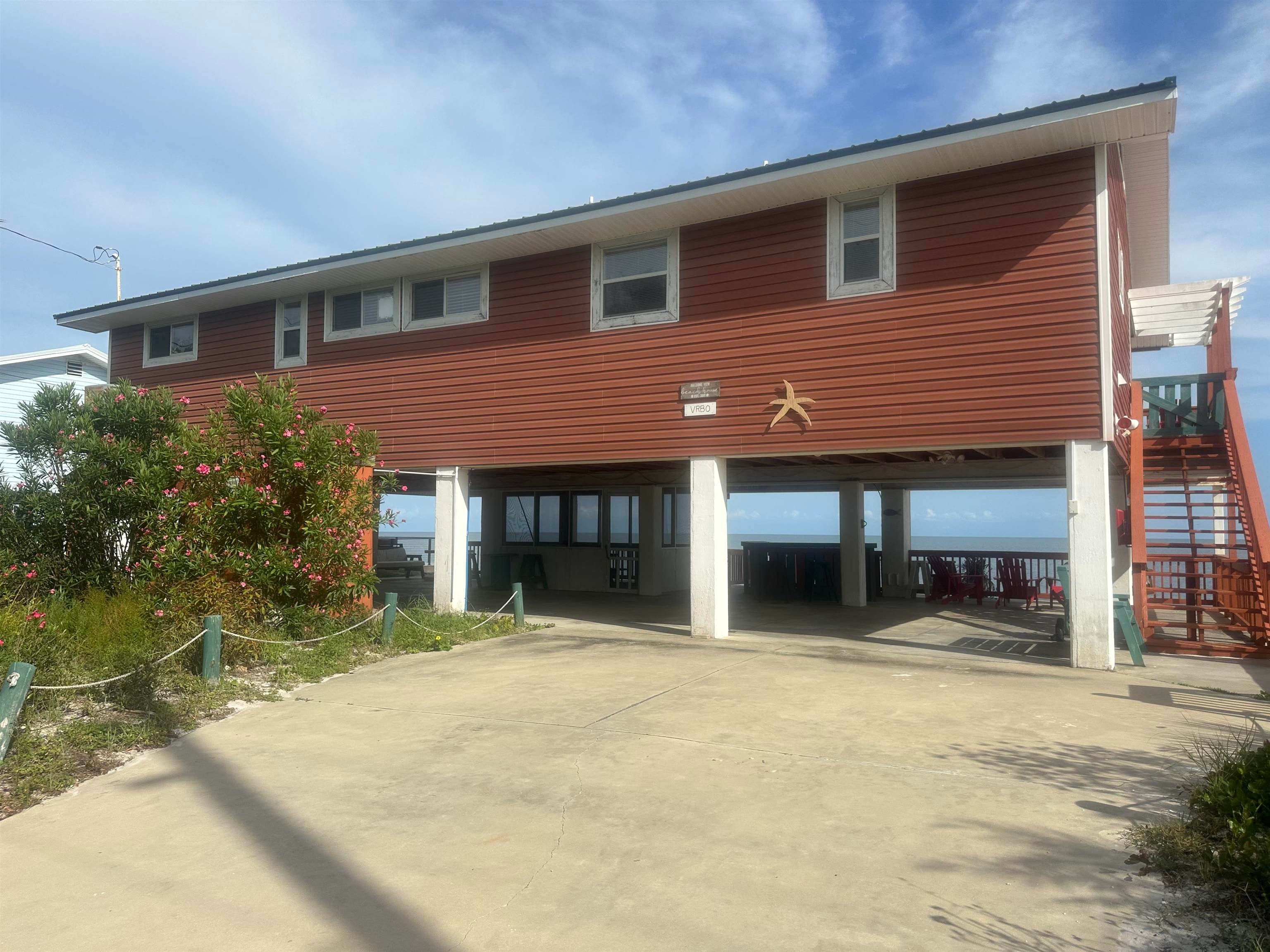 1231 Alligator Dr — photo