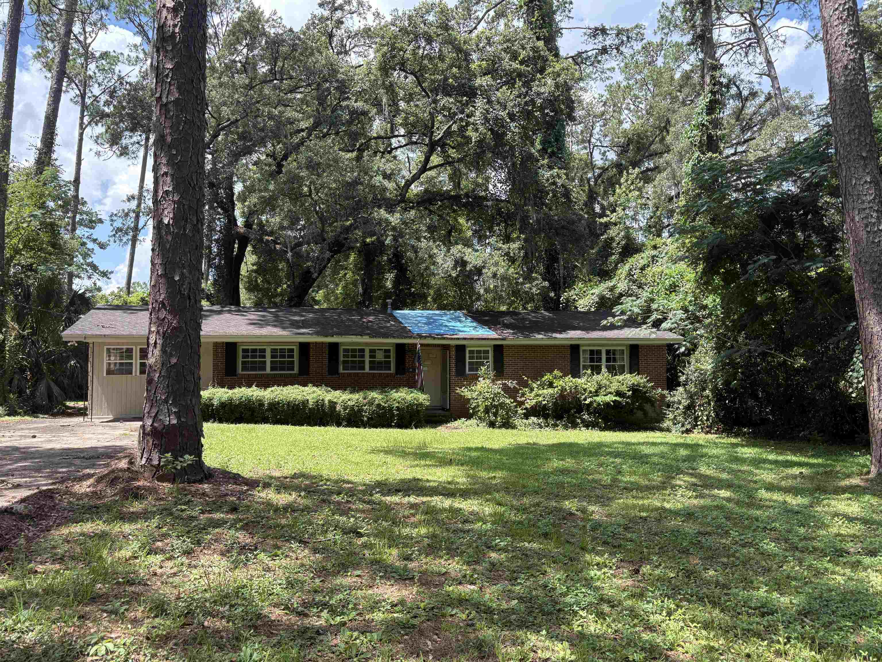 1511 Sunset Lane — photo