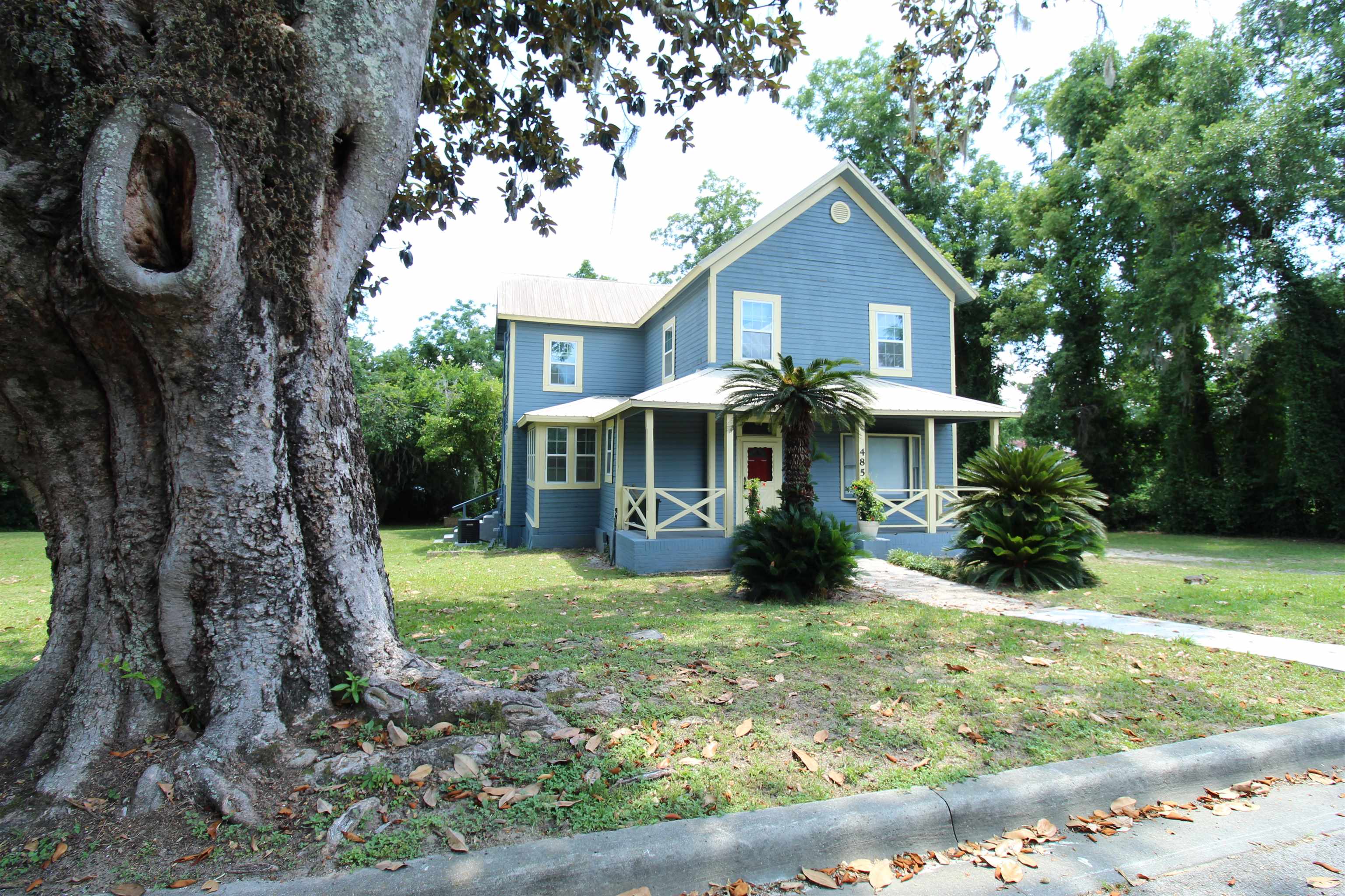 485 SW Jordan Street — photo
