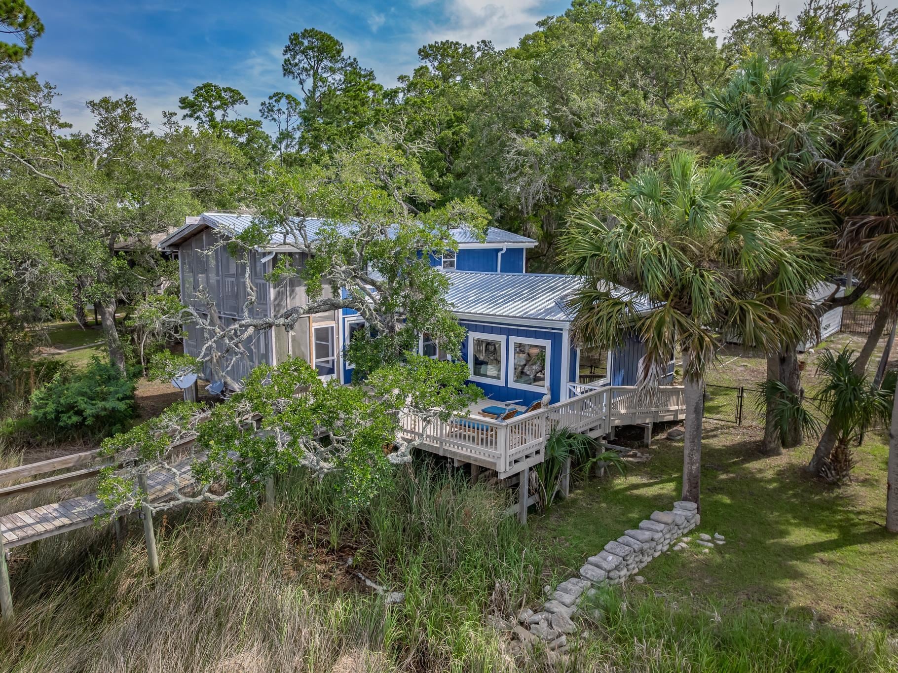 88 River Drive — photo