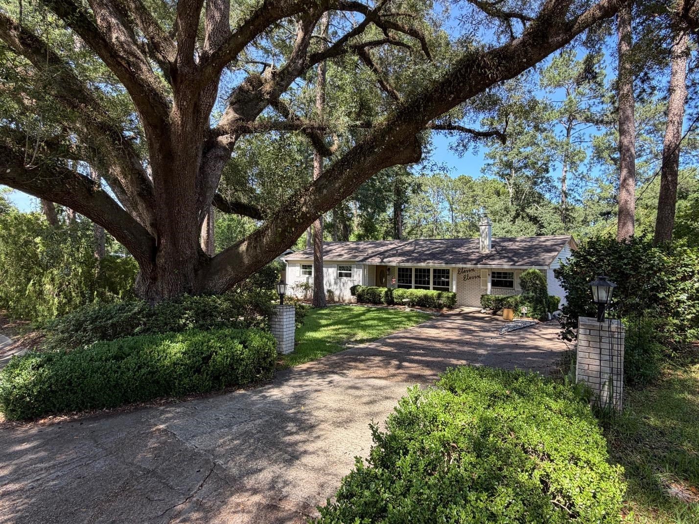 1111 Pinecrest Drive — photo