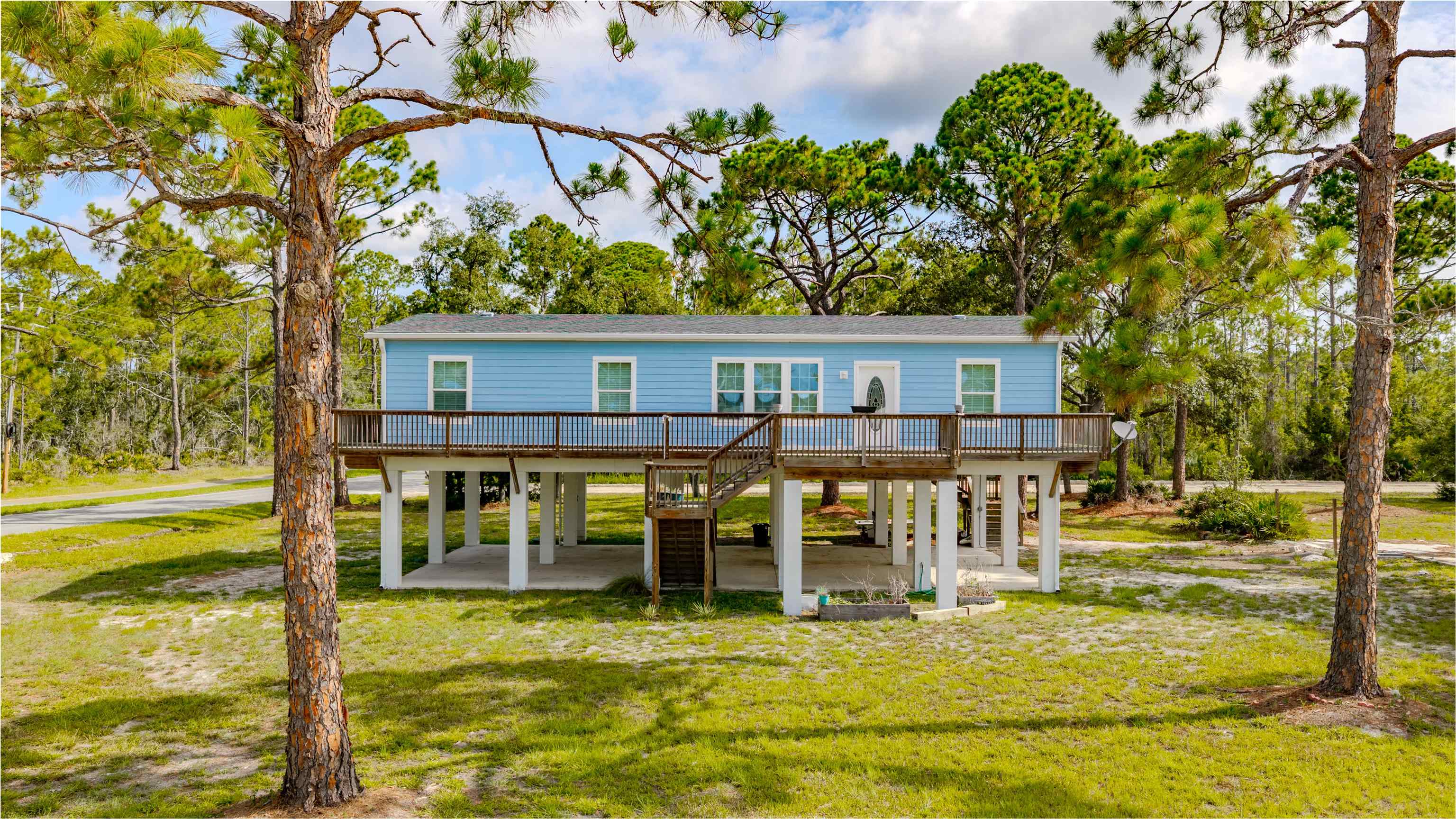 21028 Beach Rd — photo