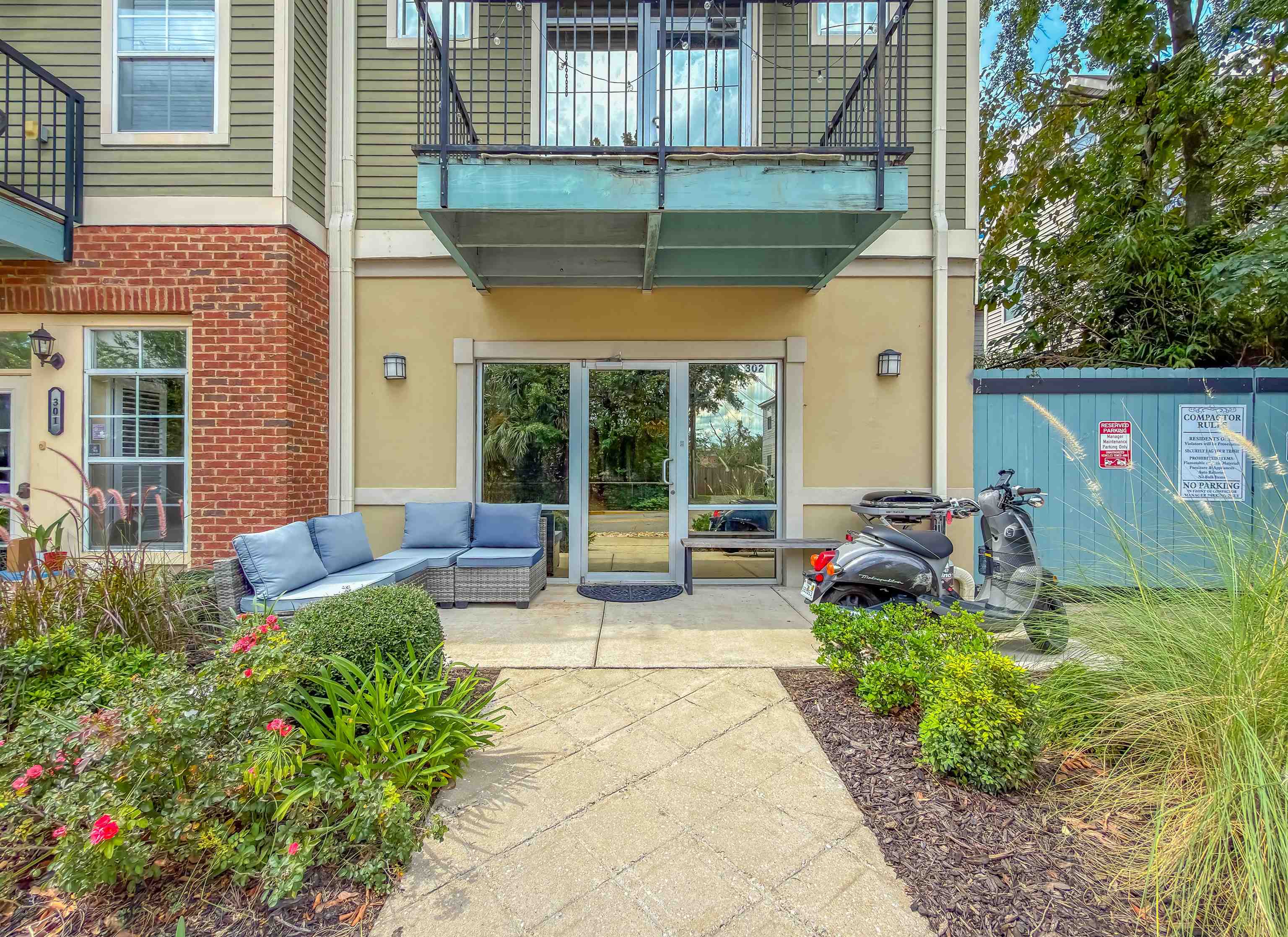 415 Saint Francis Street 302 — photo