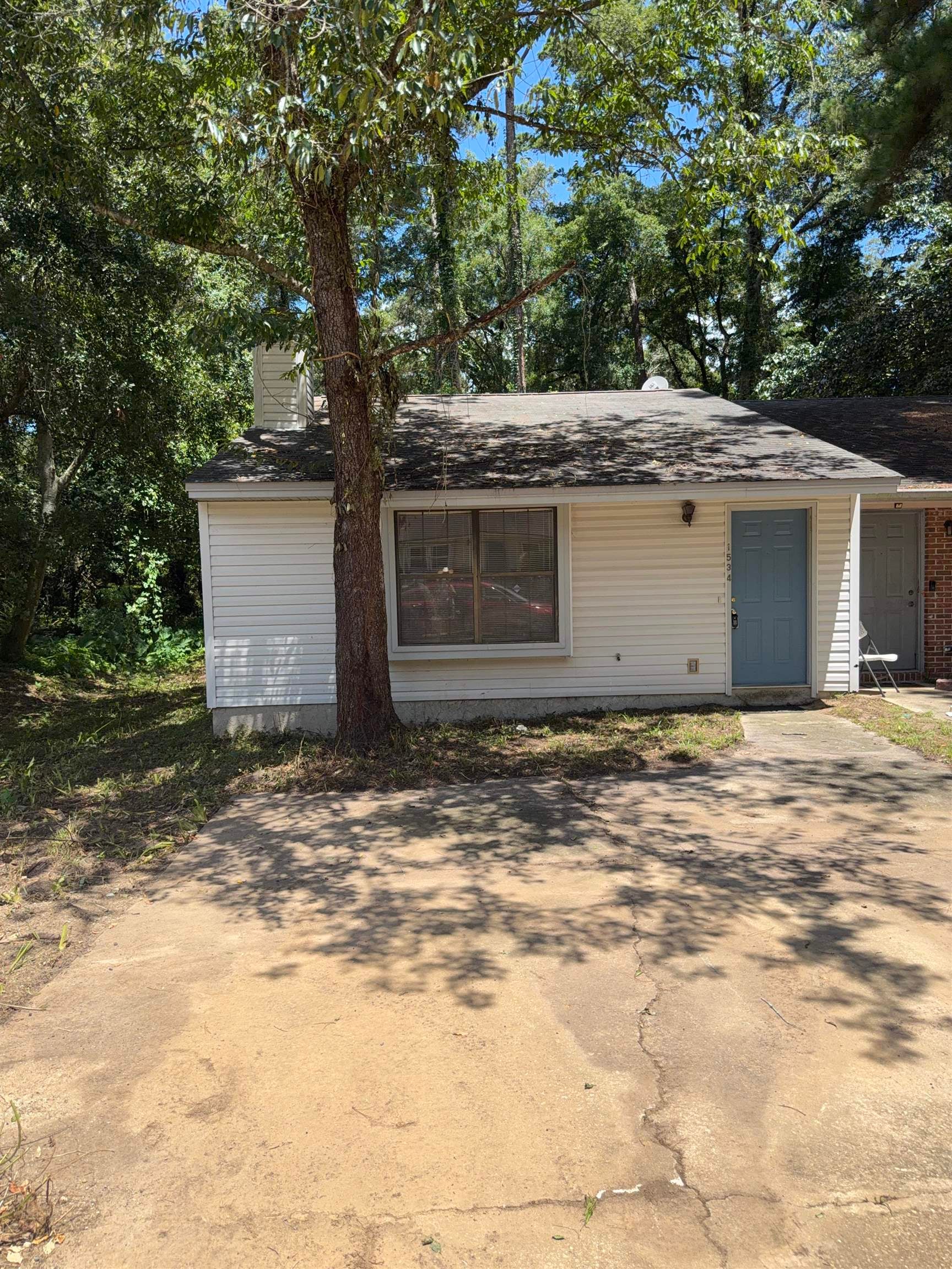 1534 Merry Oaks Court West — photo