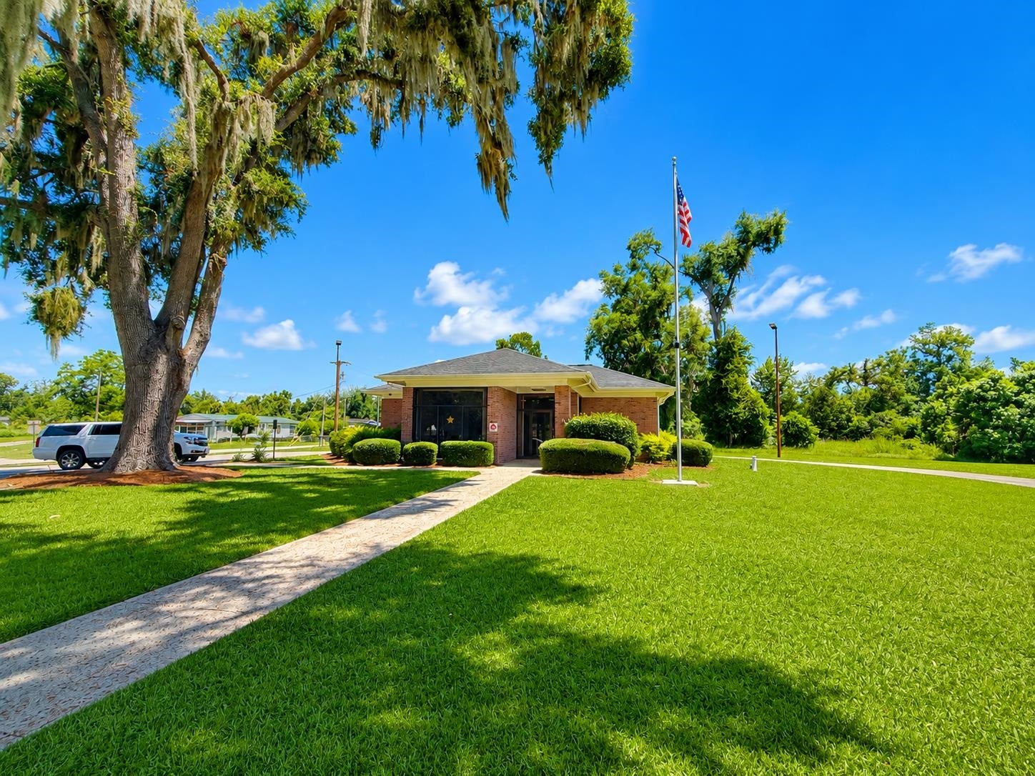 13796 W US 90 — photo