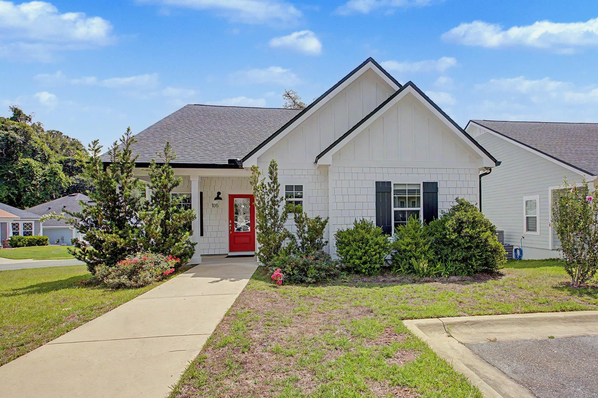 105 Tumbling Oak Way — photo