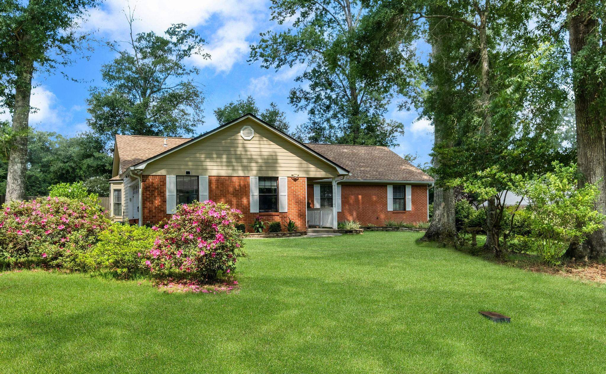 1516 E Blockford Court — photo
