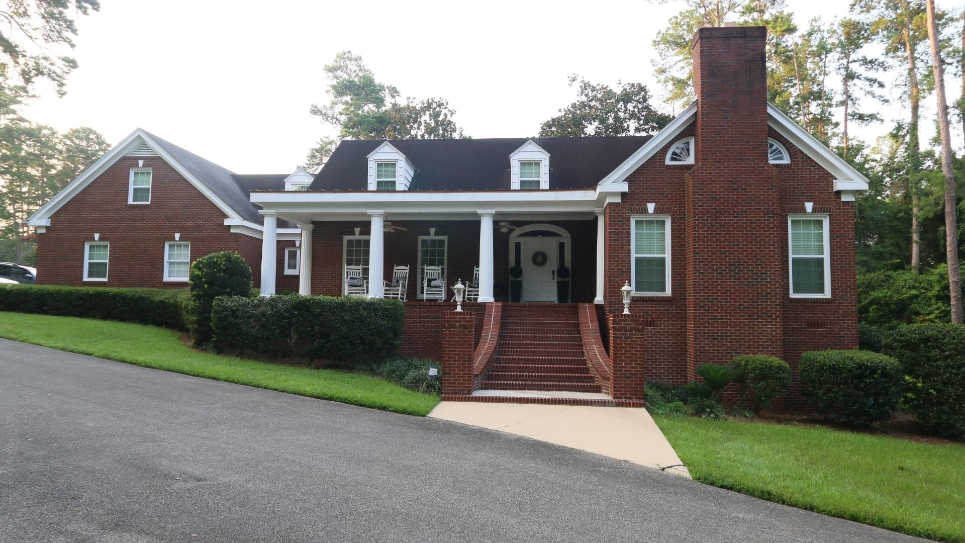 601 Timberlane Road — photo