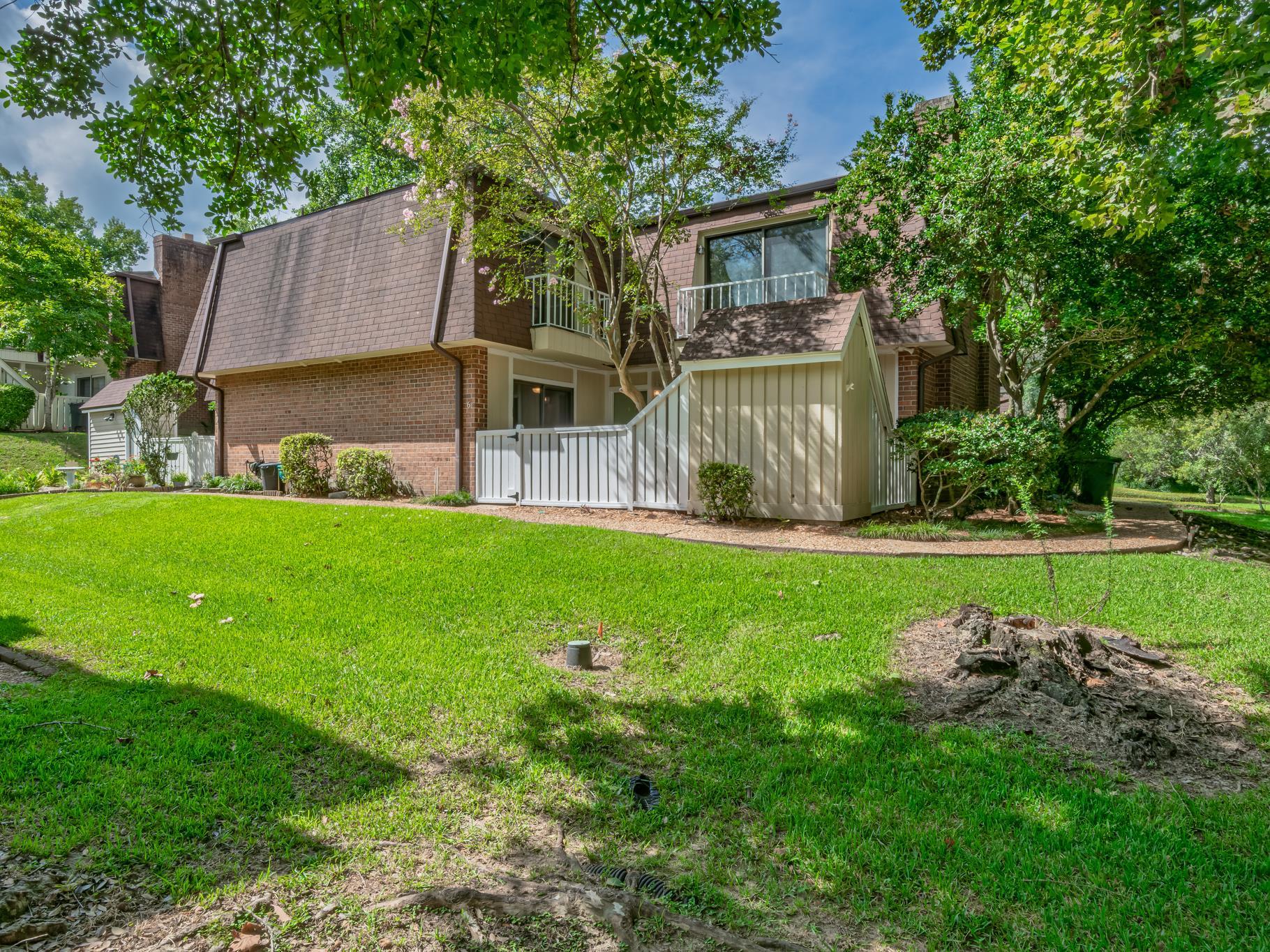 2965 Shamrock Street B6 — photo