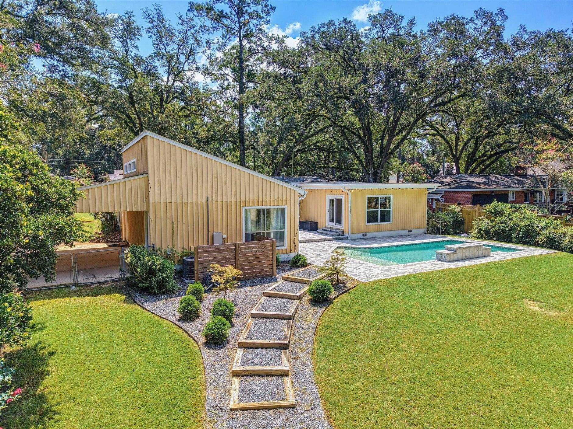 2108 Spence Avenue — photo