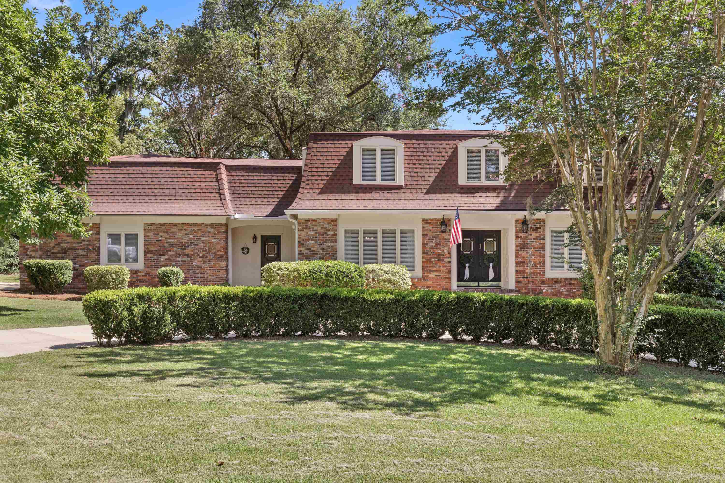 3037 Fermanagh Drive — photo