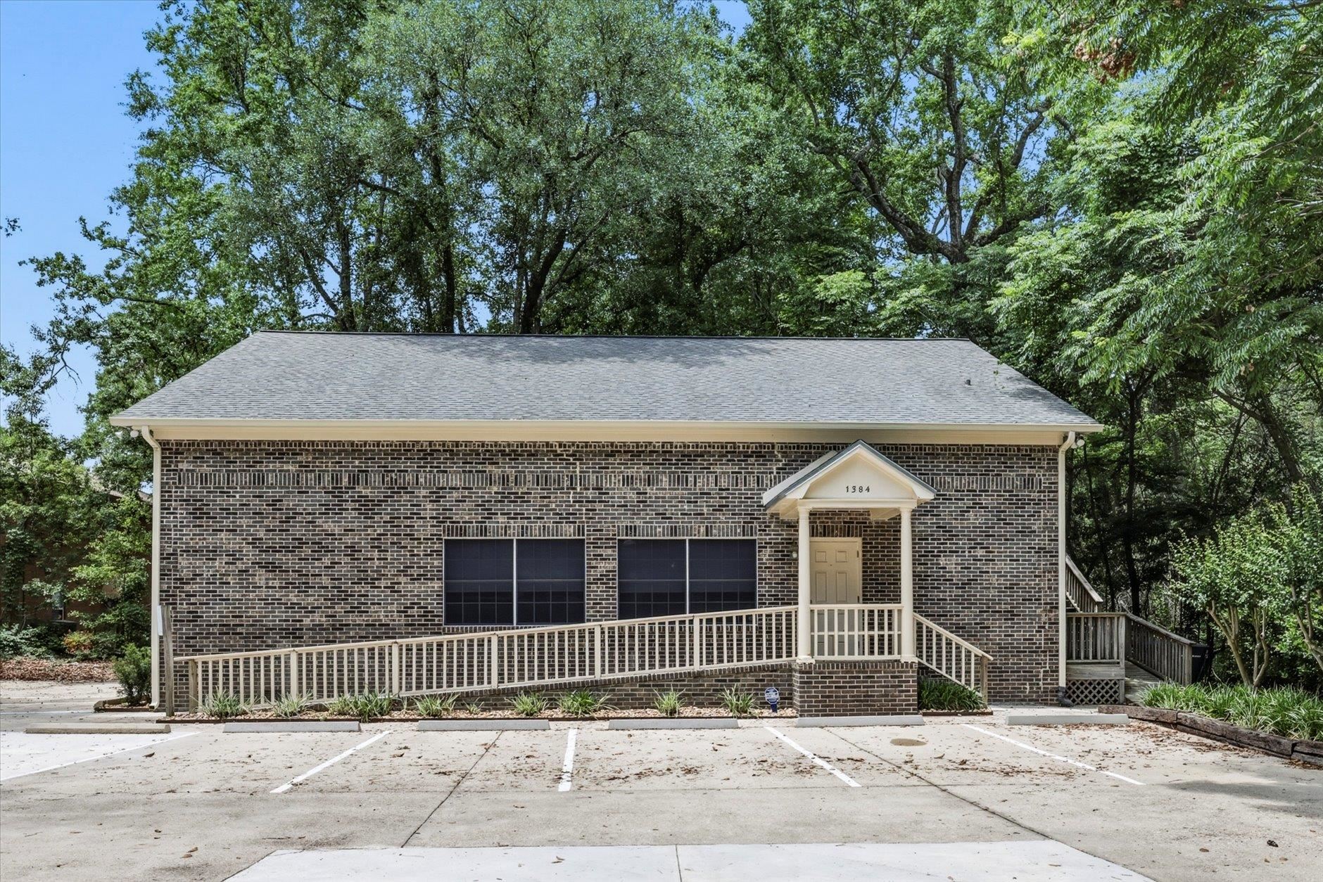 1384 Timberlane Road — photo