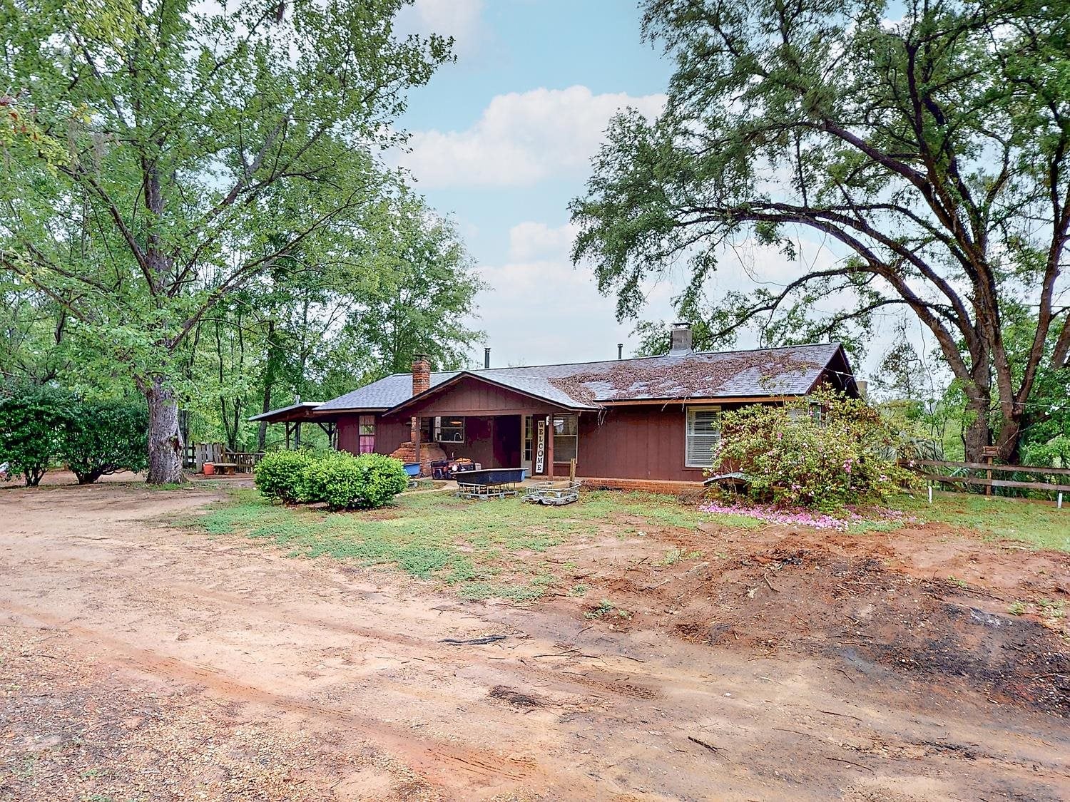 10283 Ashville Highway — photo