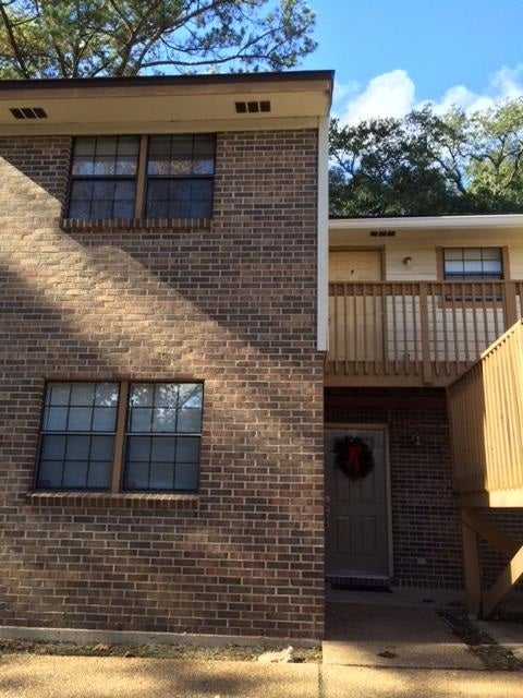 1102 Green Tree Court F — photo