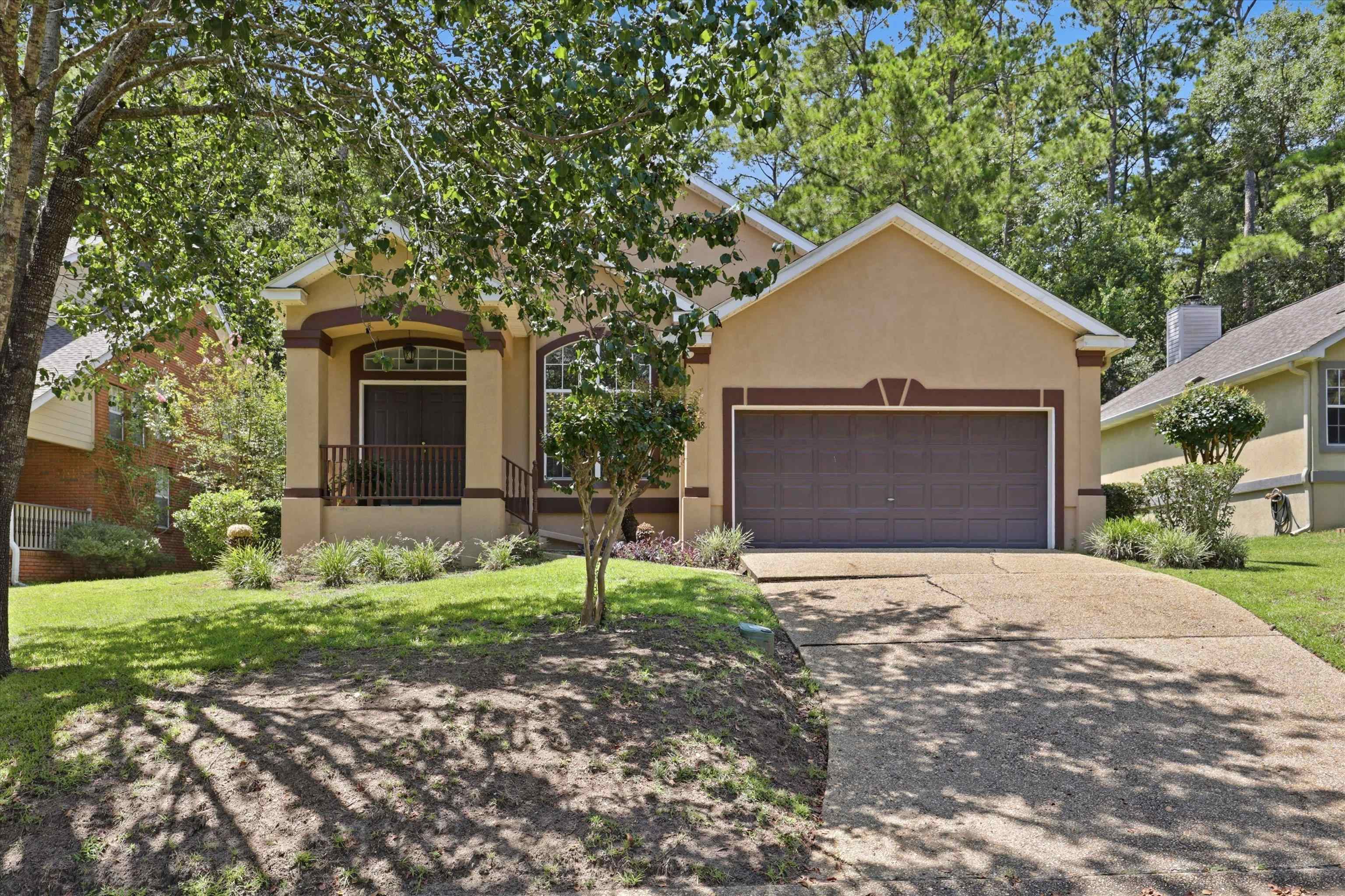 1638 Eagles Watch Way — photo