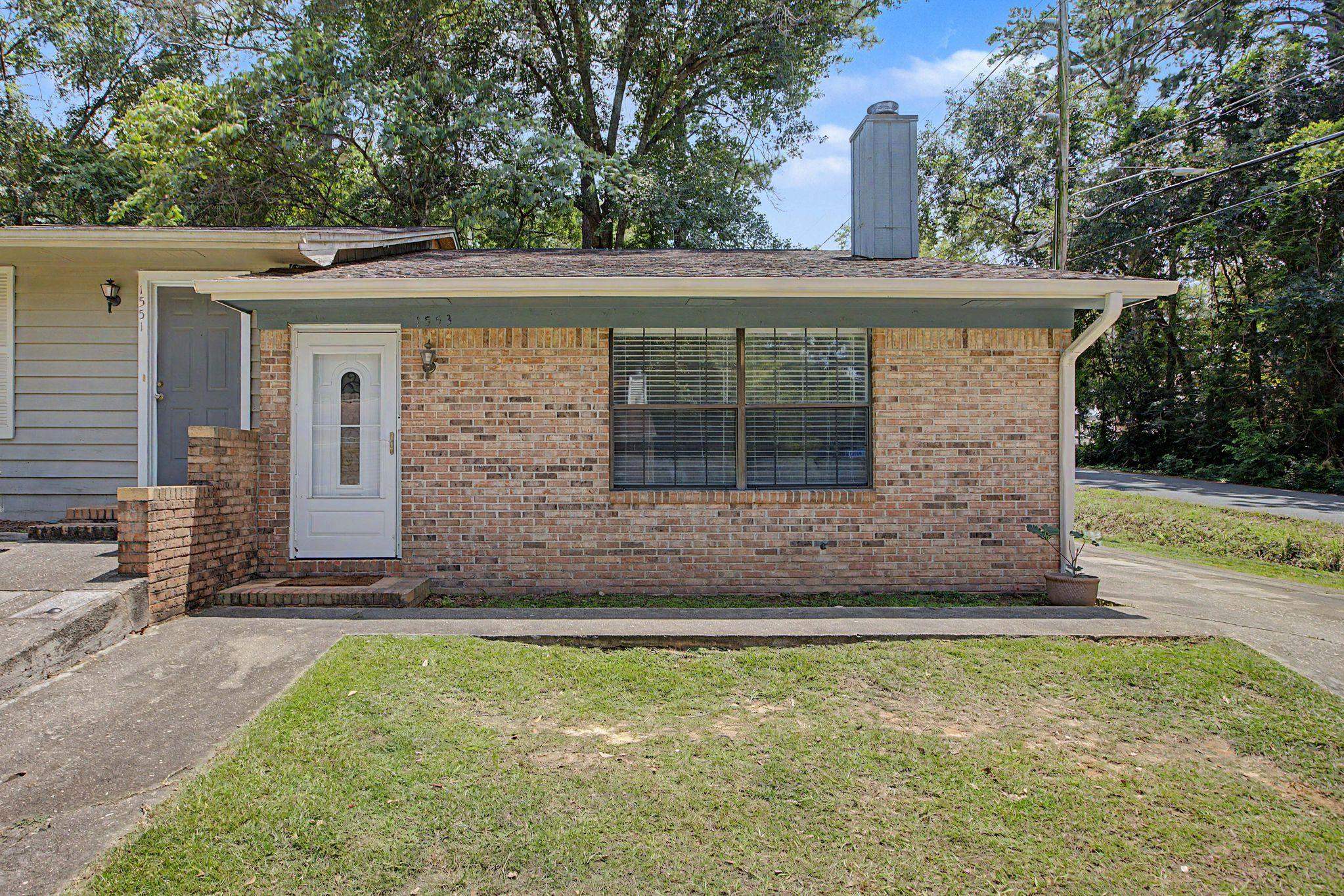 1553 Merry Oaks Court — photo
