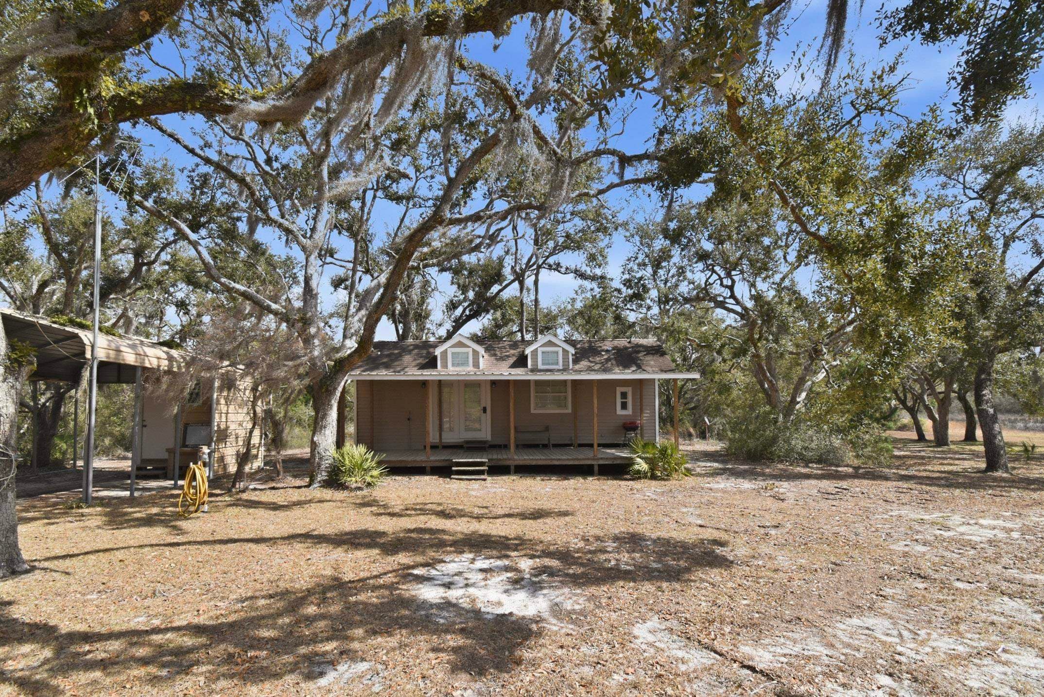 15942 Shell Drive — photo