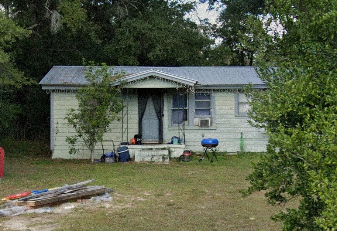 806 Greenleaf Drive — photo