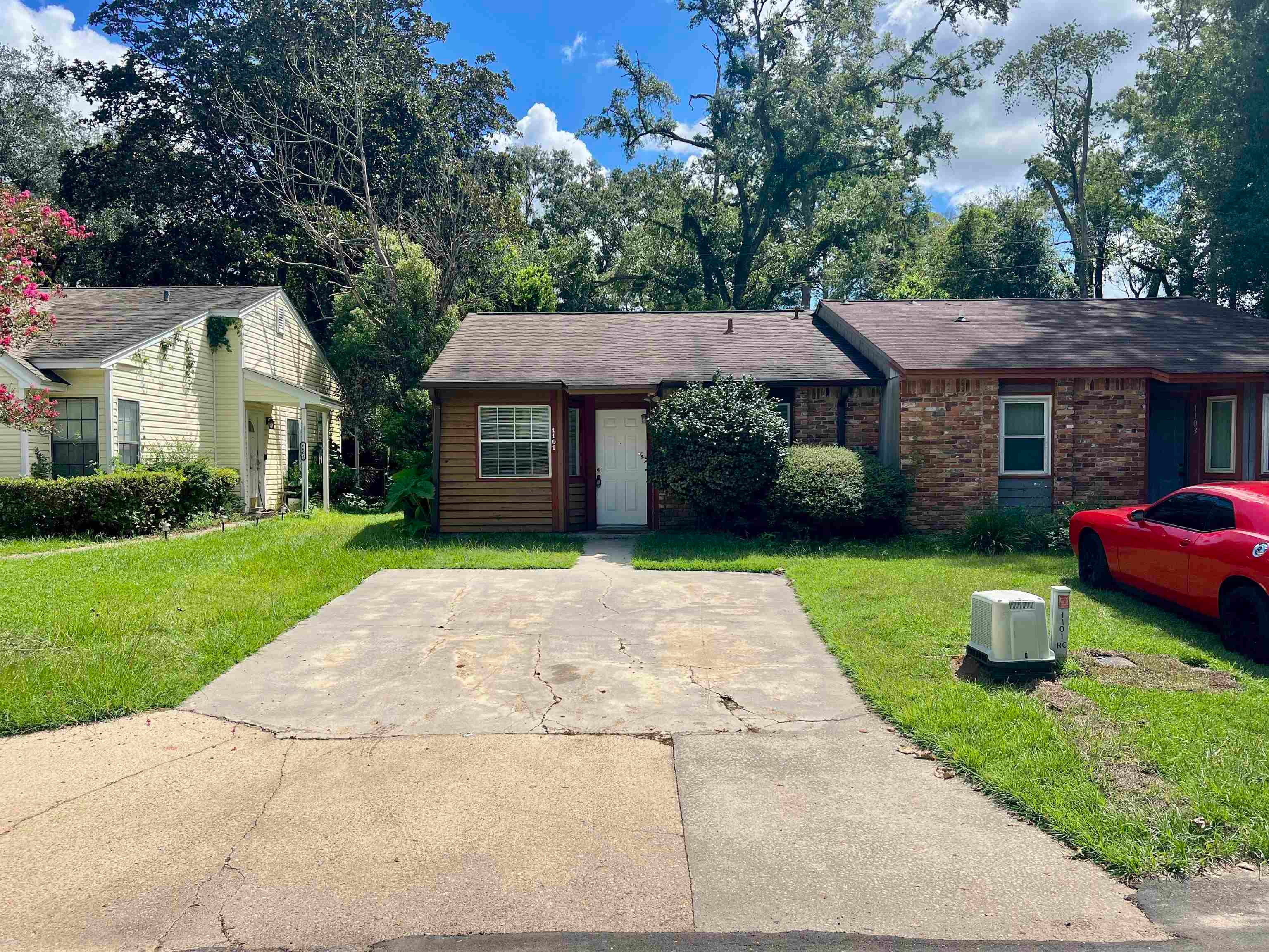 1101 Rockbrook Court — photo