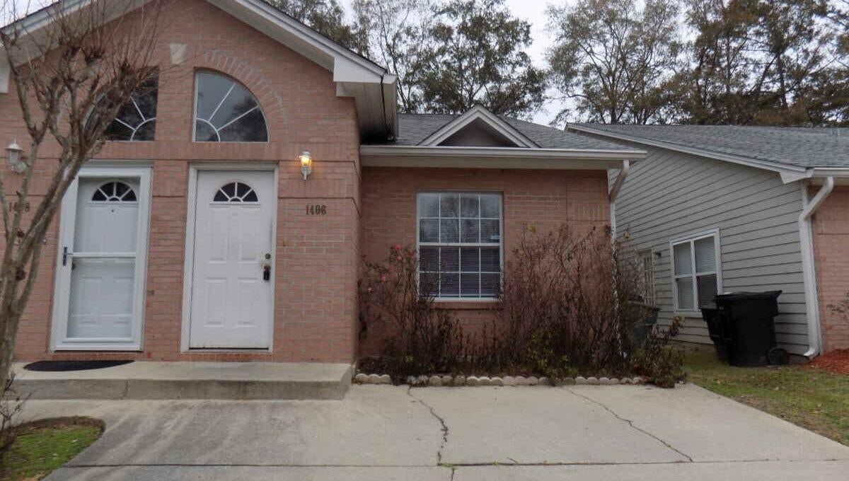 1406 Golden Park Court — photo