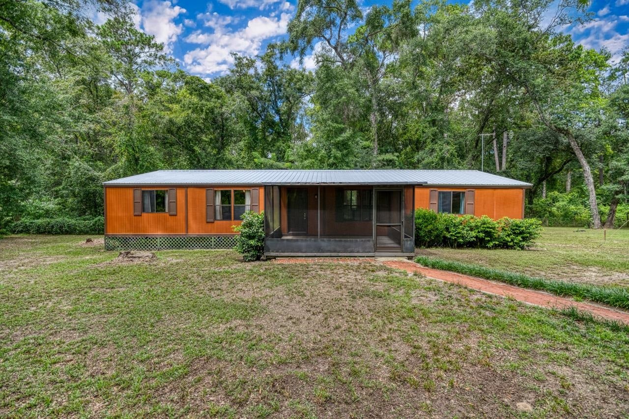 1628 Silver Lake Road — photo