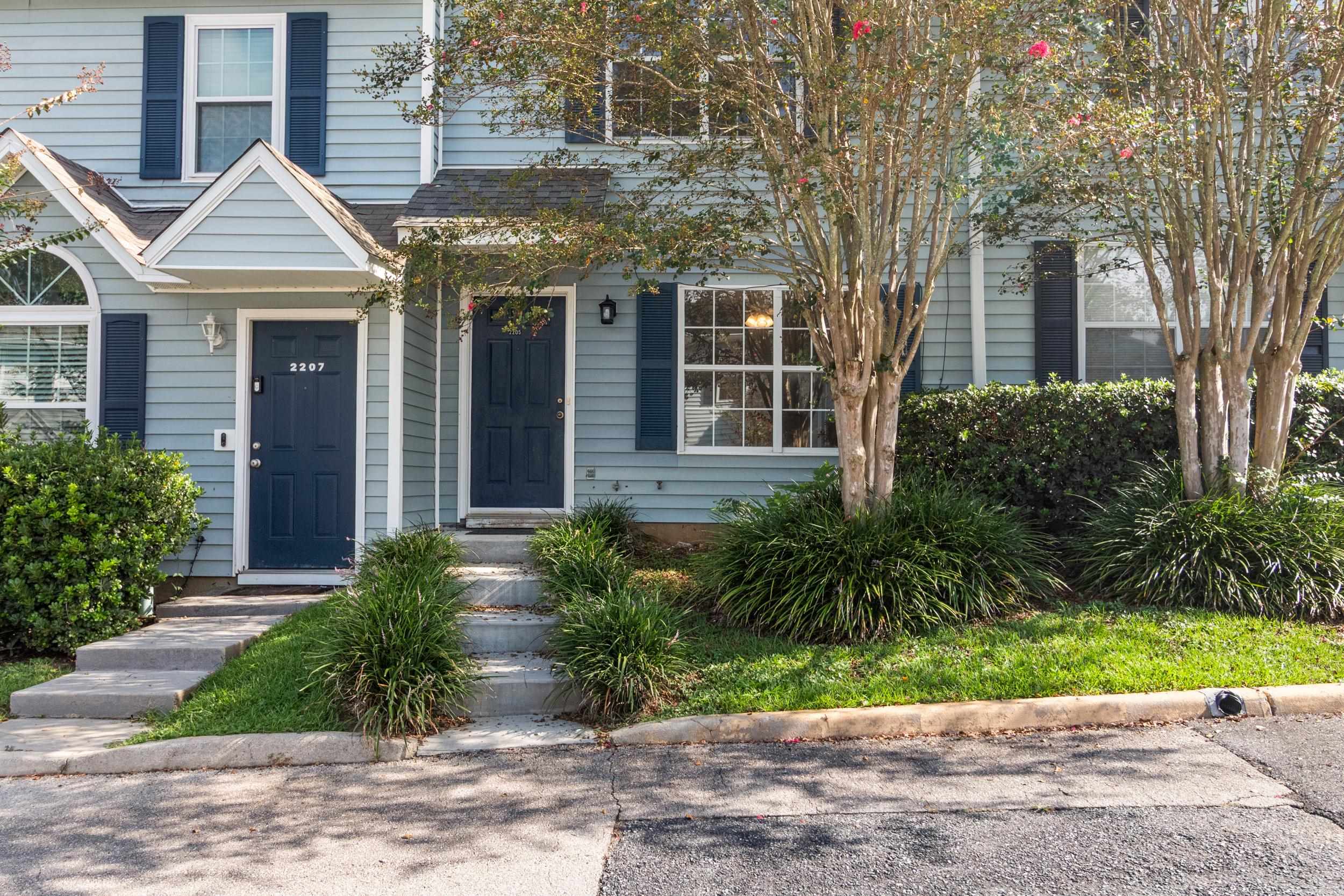 2205 Timberwood Circle — photo