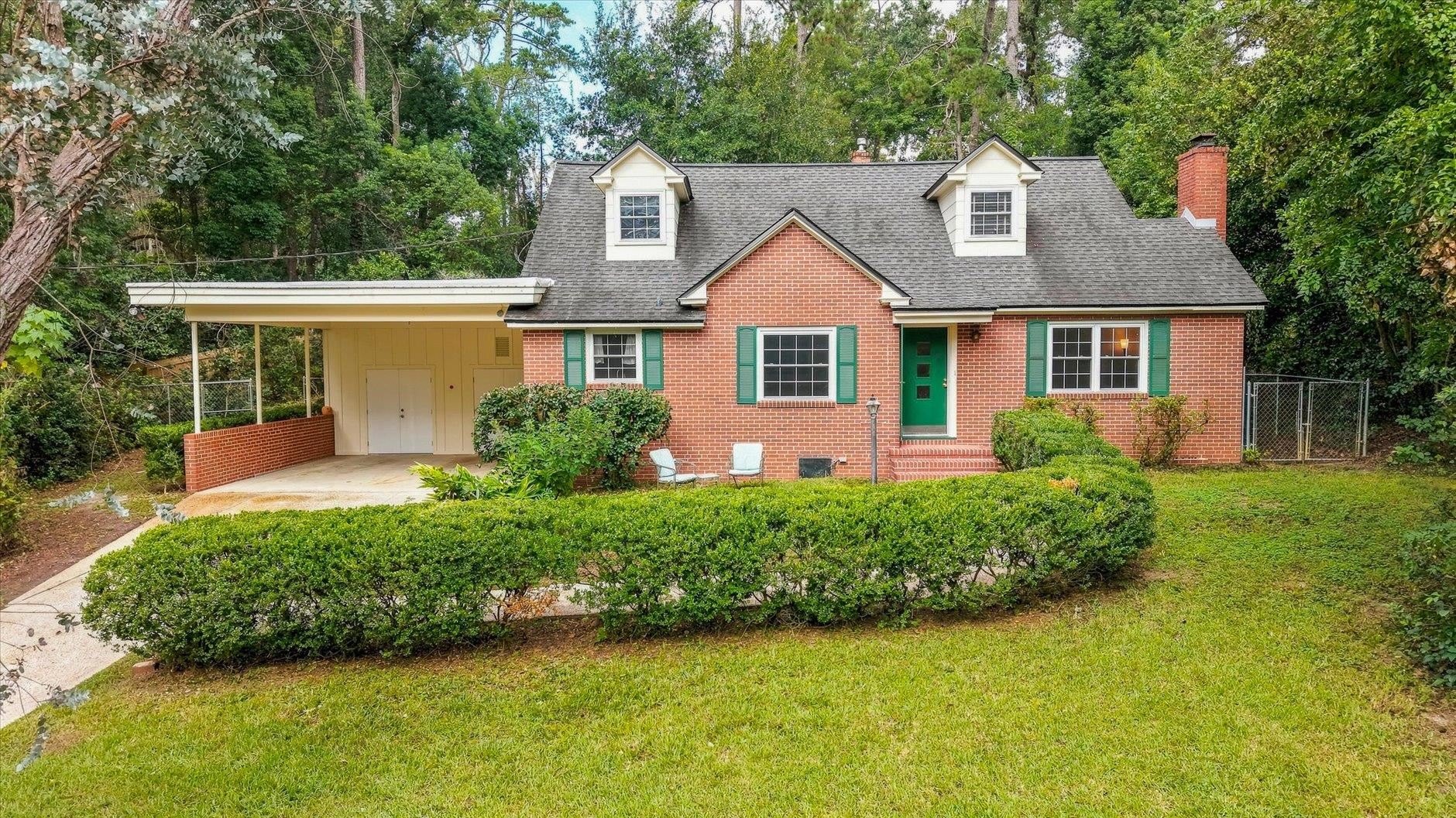 1318 W Indianhead Drive — photo