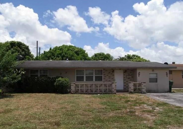 7948 Miramar Boulevard — photo