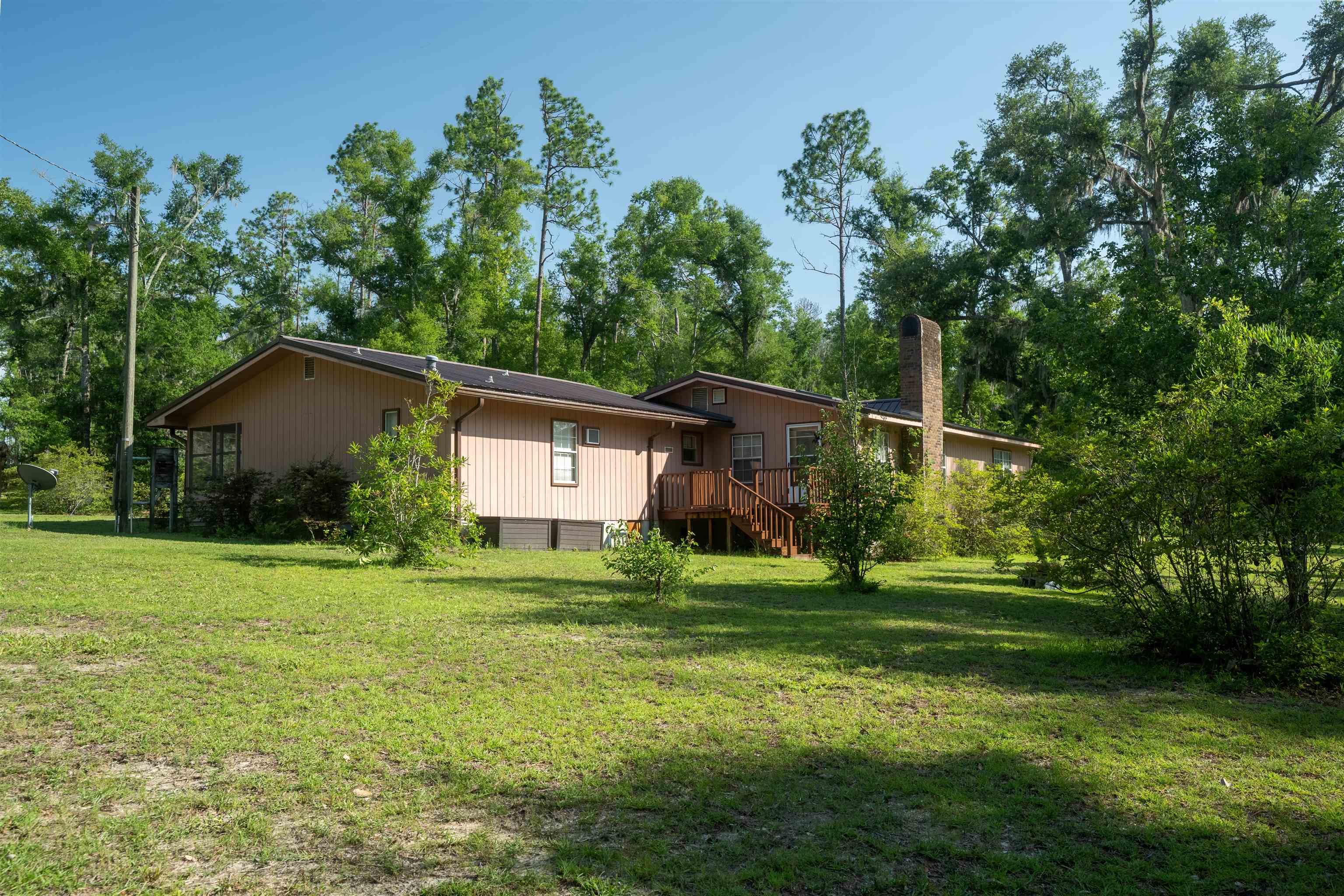 Home in Madison, FL 32340 — photo 2