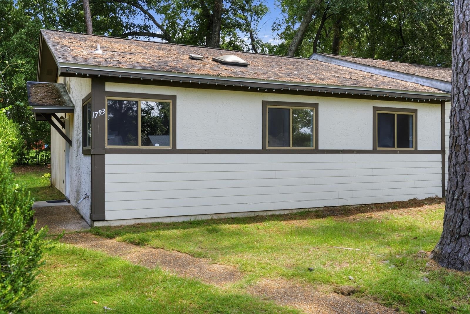 1793 Dax Court — photo