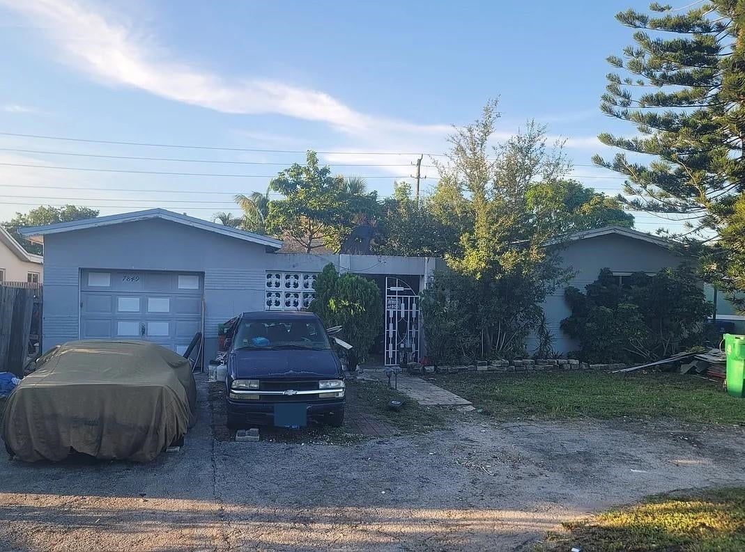 7849 Fairway Boulevard — photo