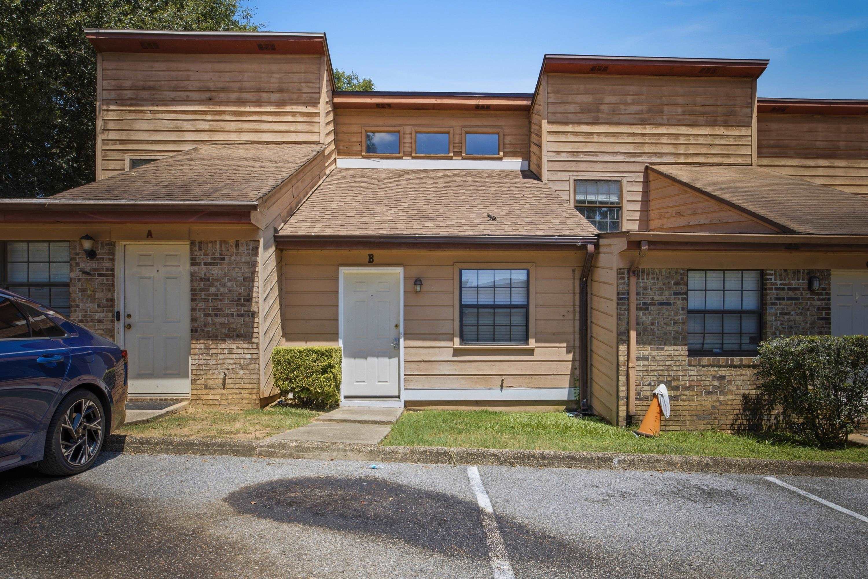 1816 Jackson Bluff Road Apt B — photo