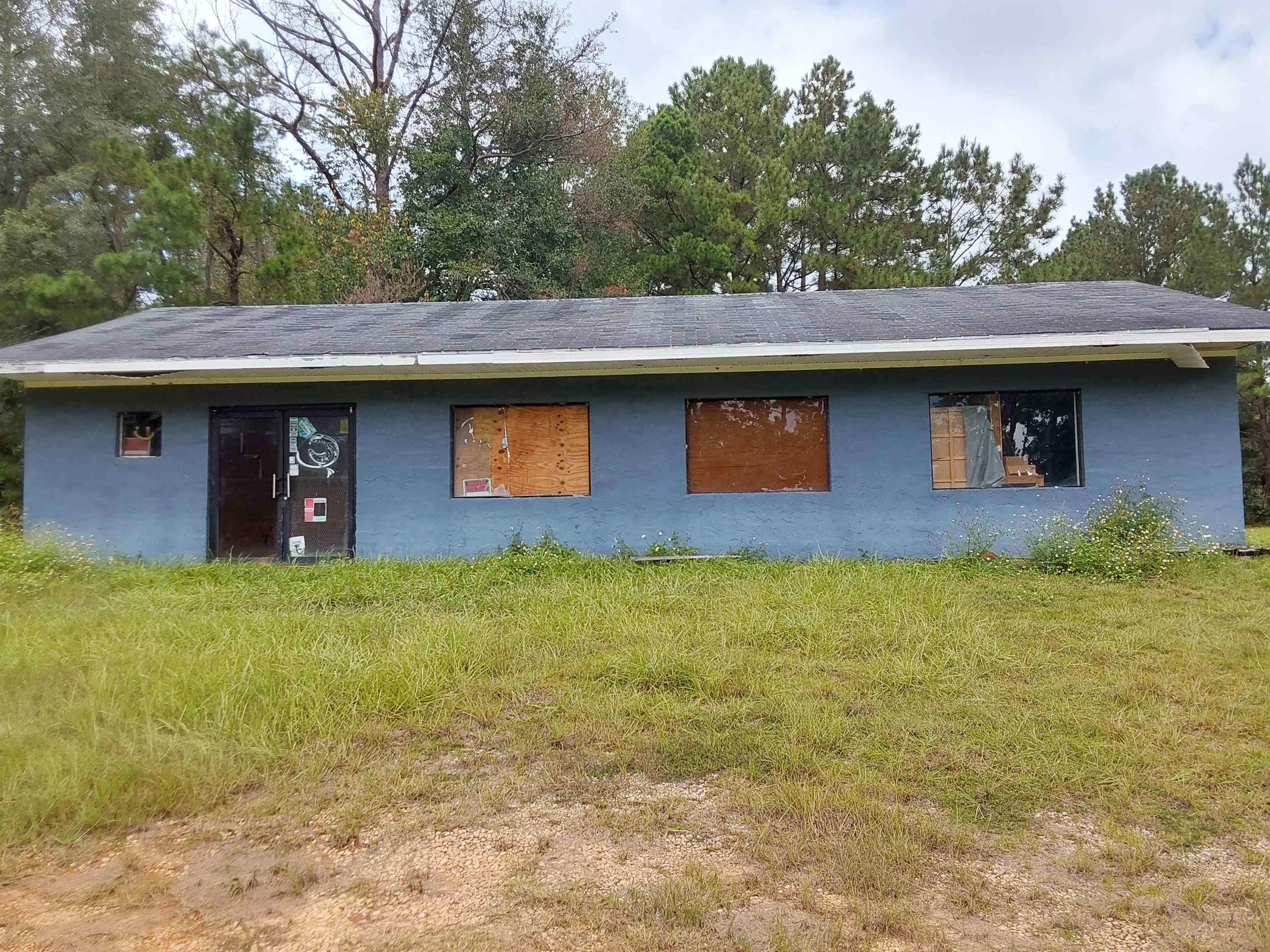 852 Fairbanks Ferry Road — photo