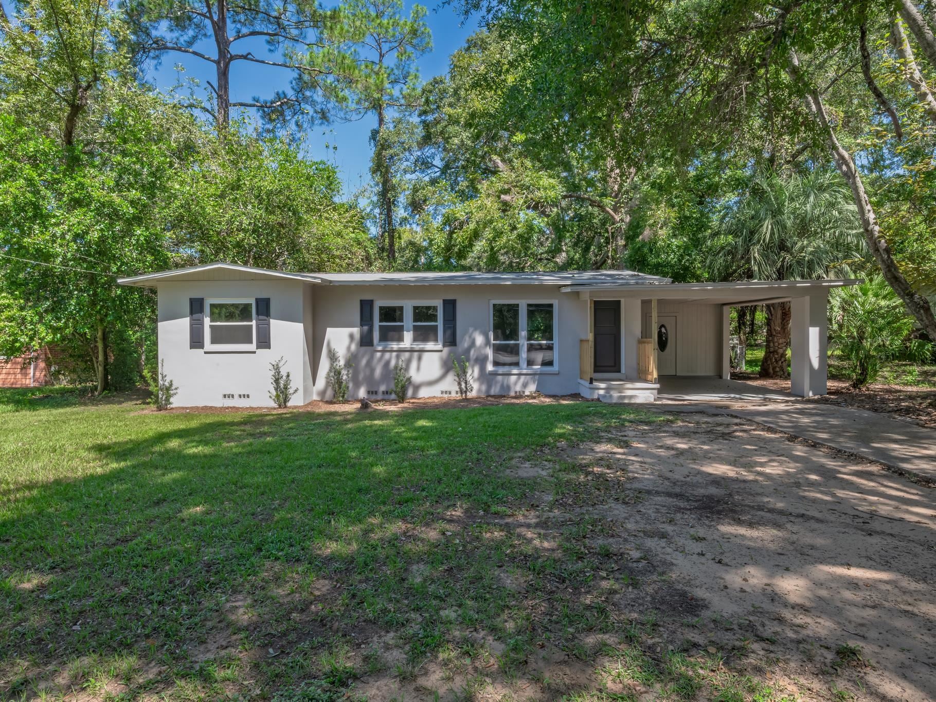 1402 W Tharpe Street — photo