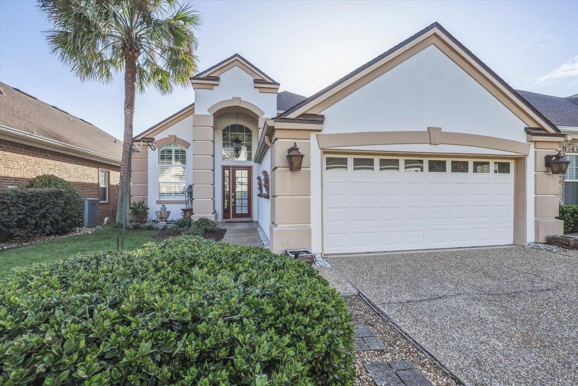 9200 Eagles Ridge Drive — photo