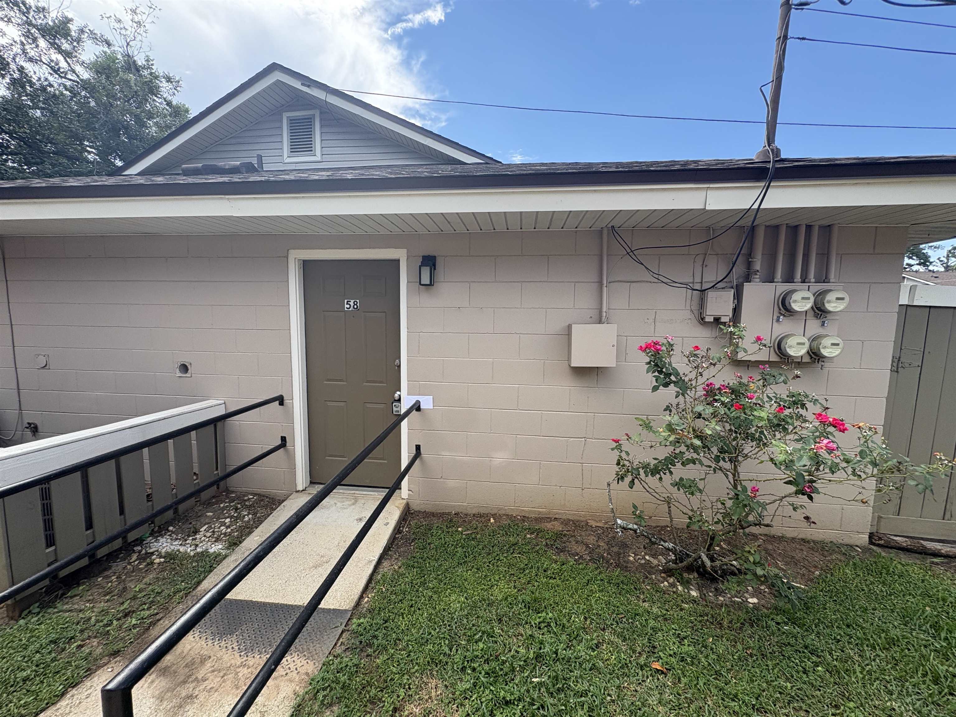 2241 W Pensacola Street 58 — photo