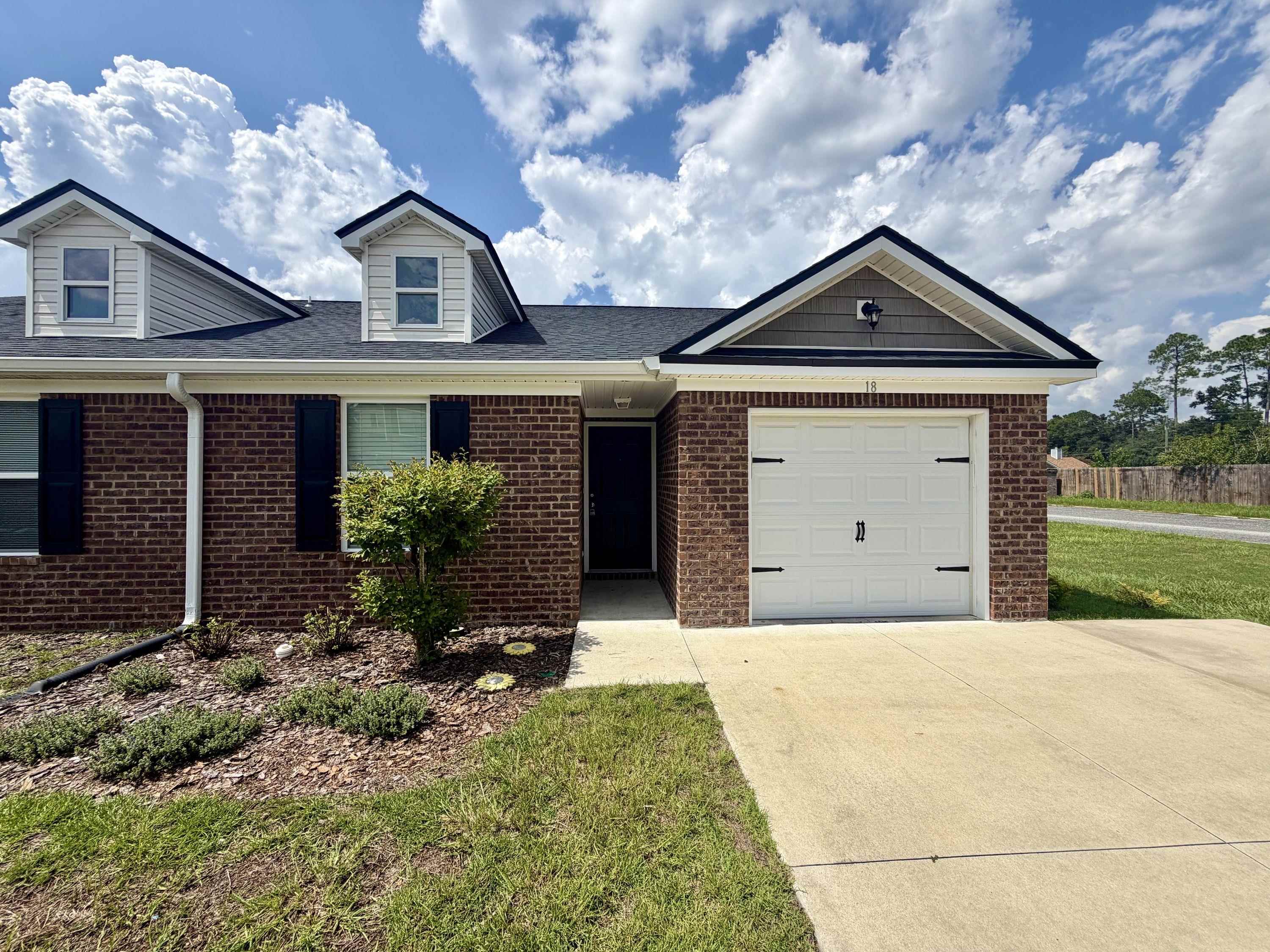 18 Excalibur Drive — photo