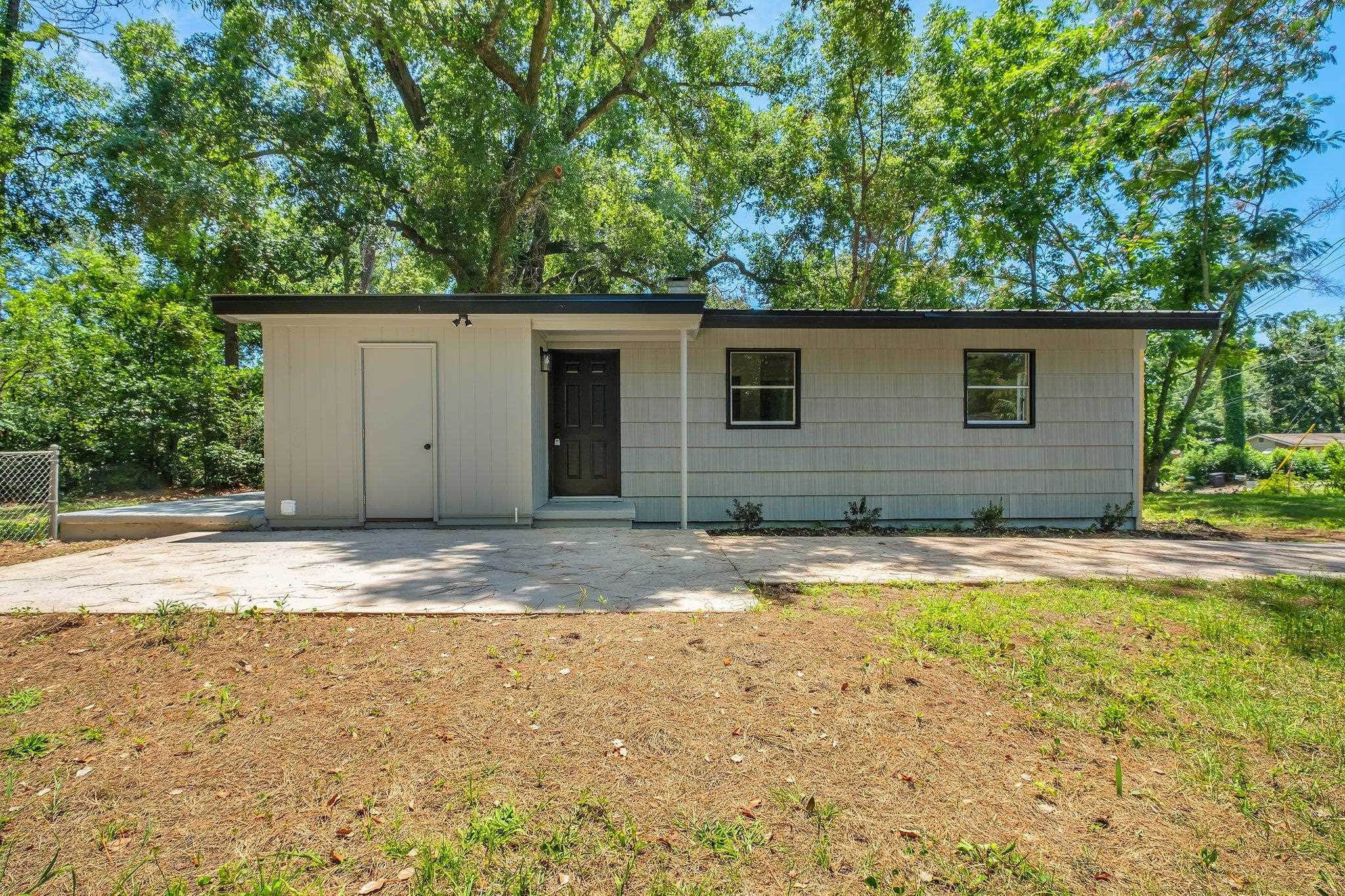 315 Meadowbrook Lane — photo