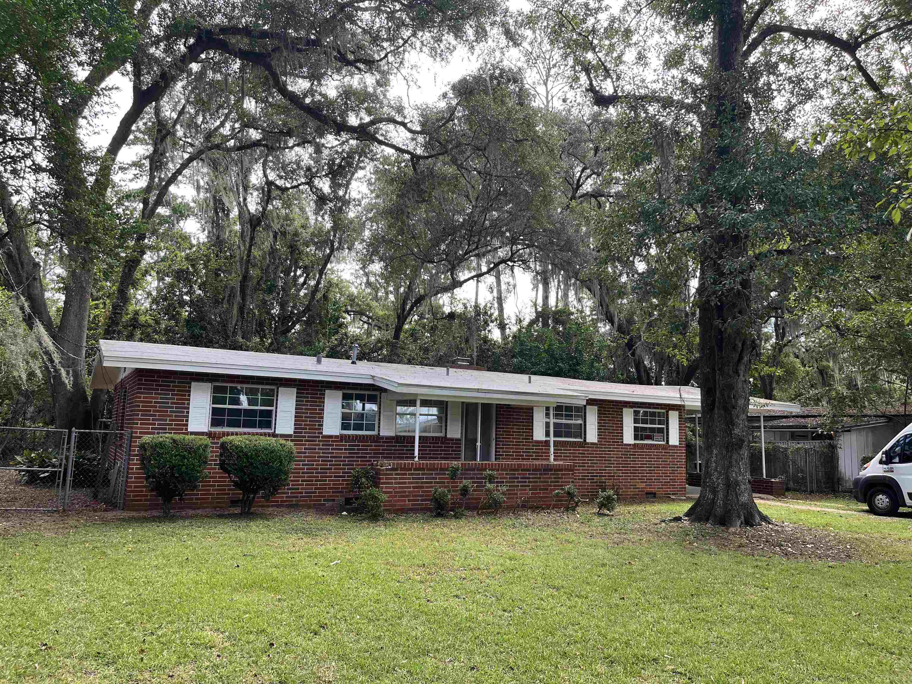 2203 Pontiac Drive — photo