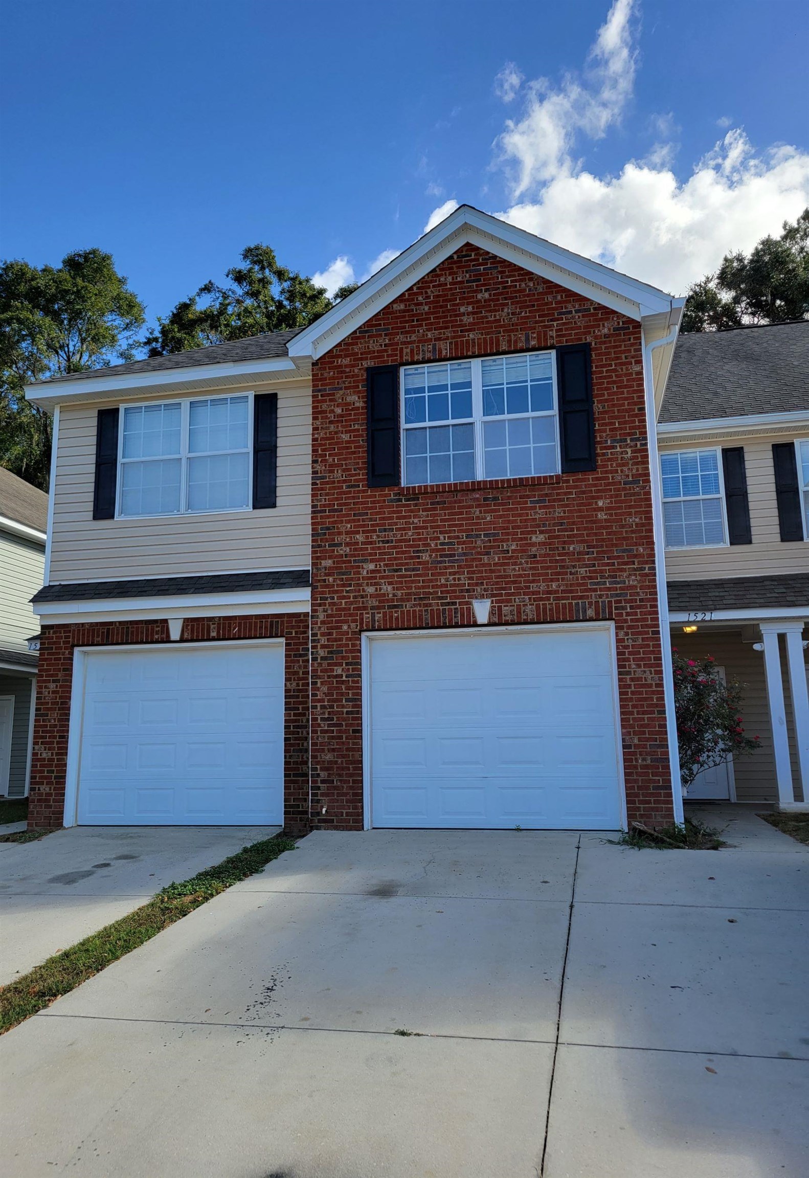 1521 Crescent Hills Drive — photo